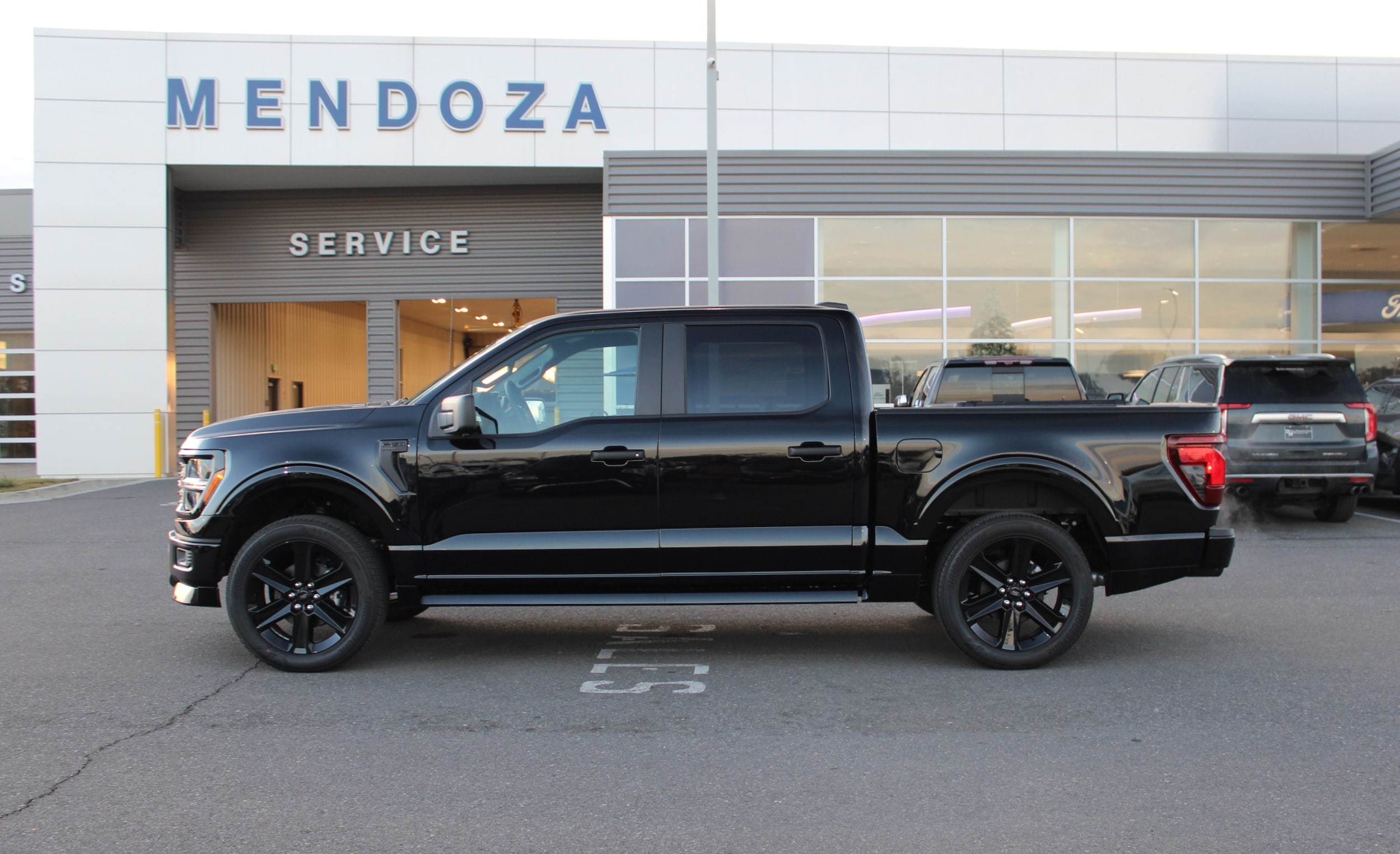 2025 Ford F-150 STX's photo