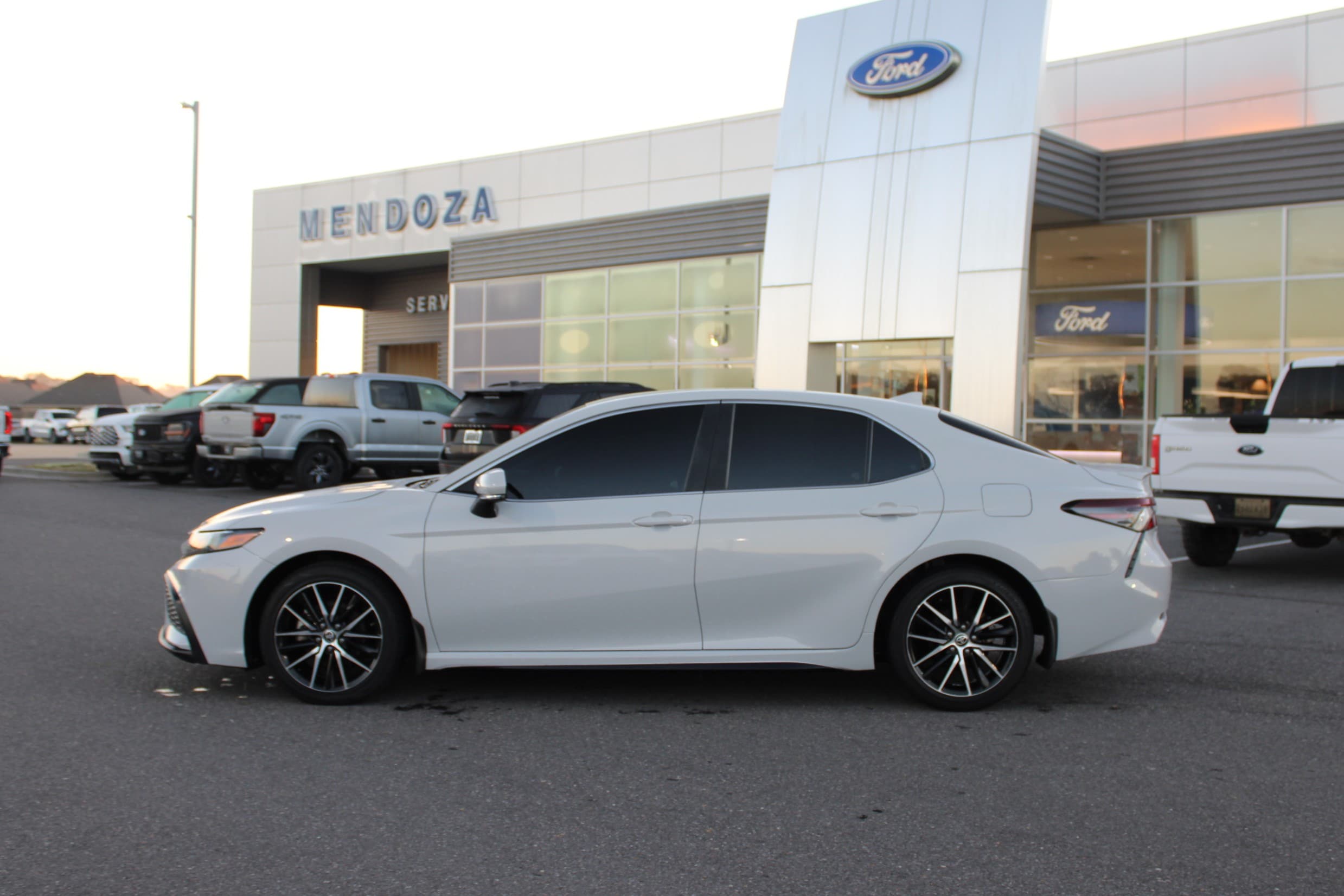 2024 Toyota Camry SE