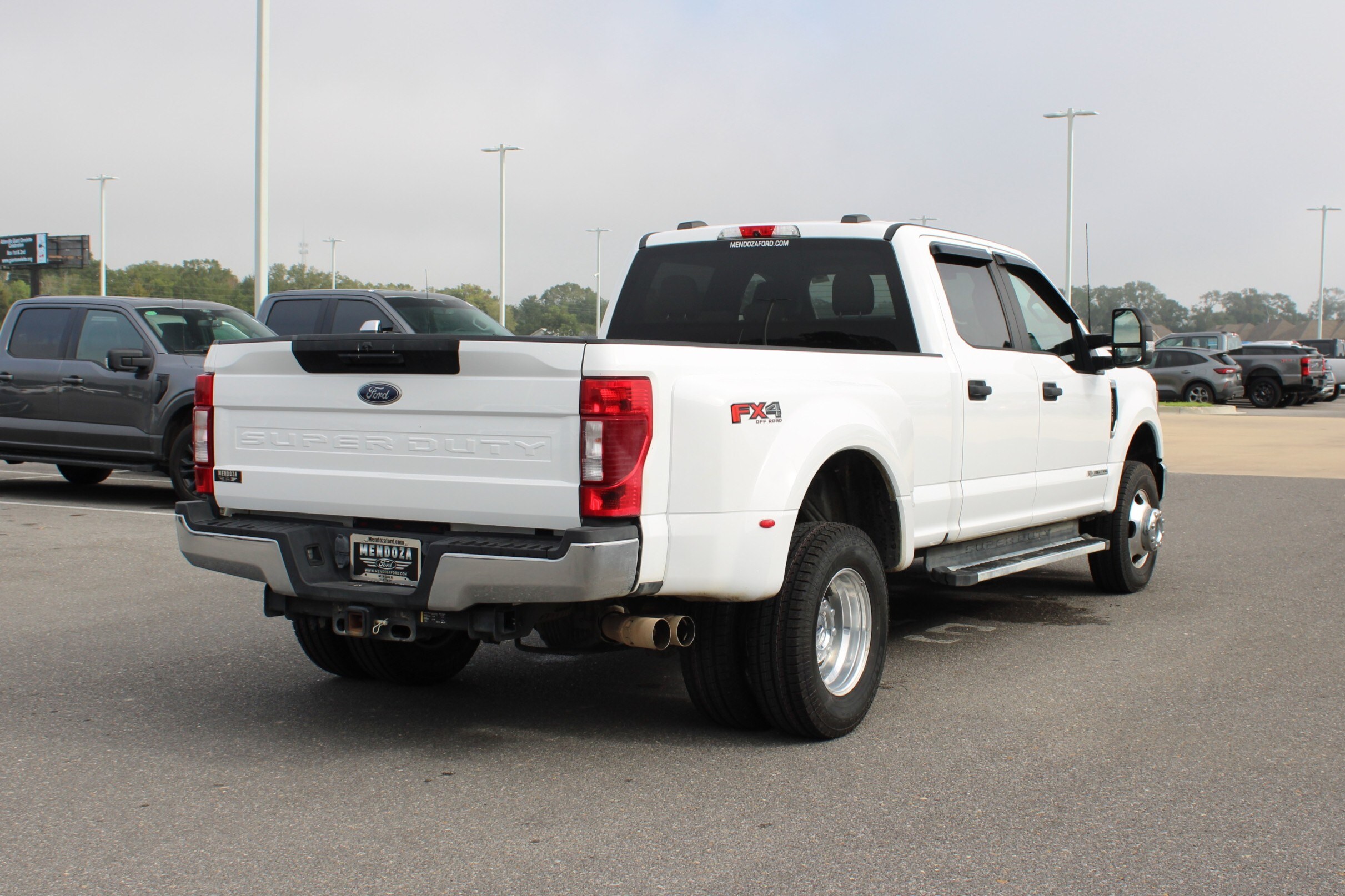 2022 Ford F-350 photo 4