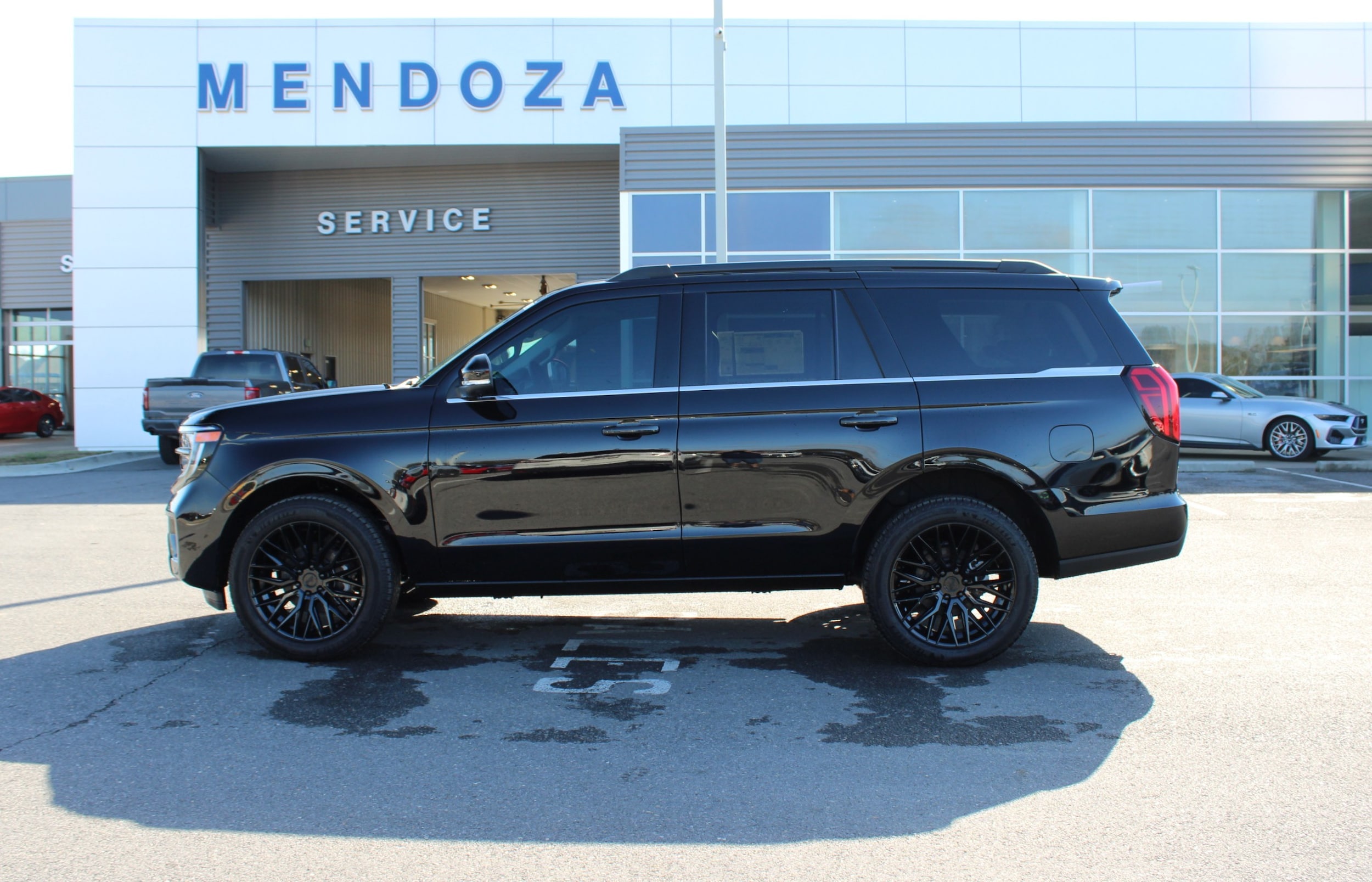 2025 Ford Expedition Active's photo