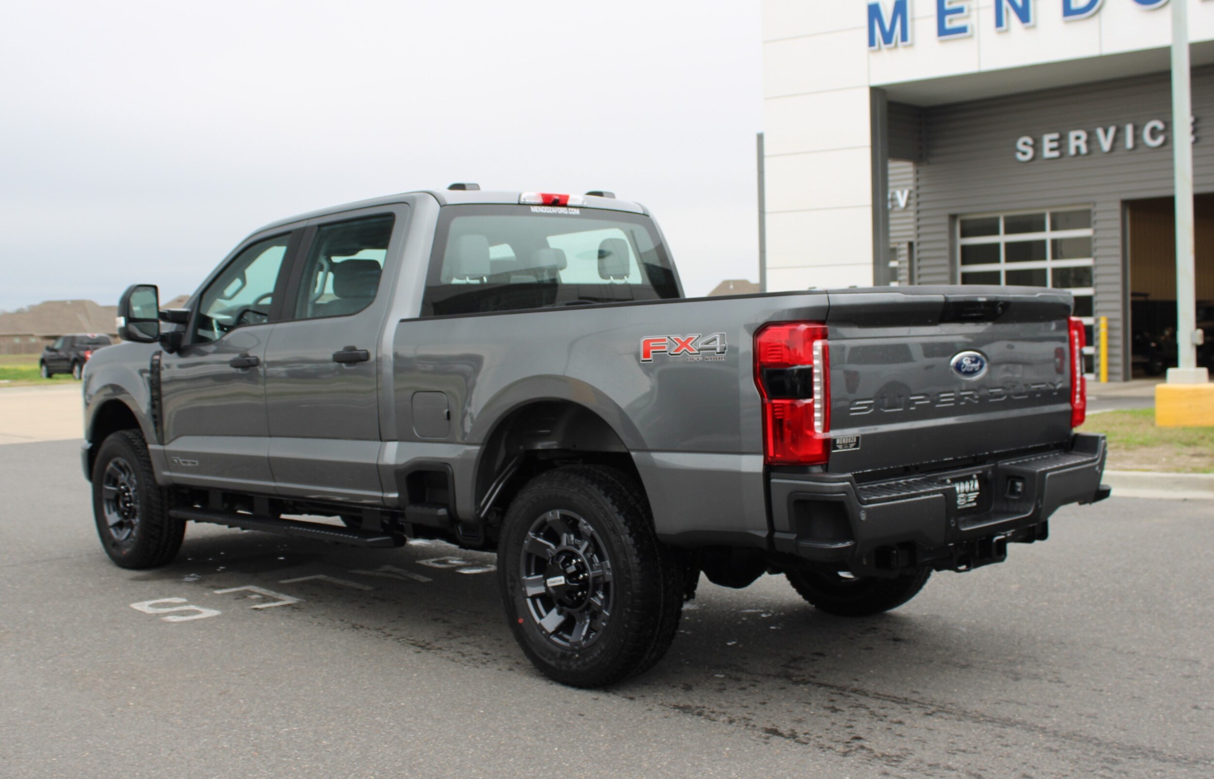 2025 Ford F-250 photo 2
