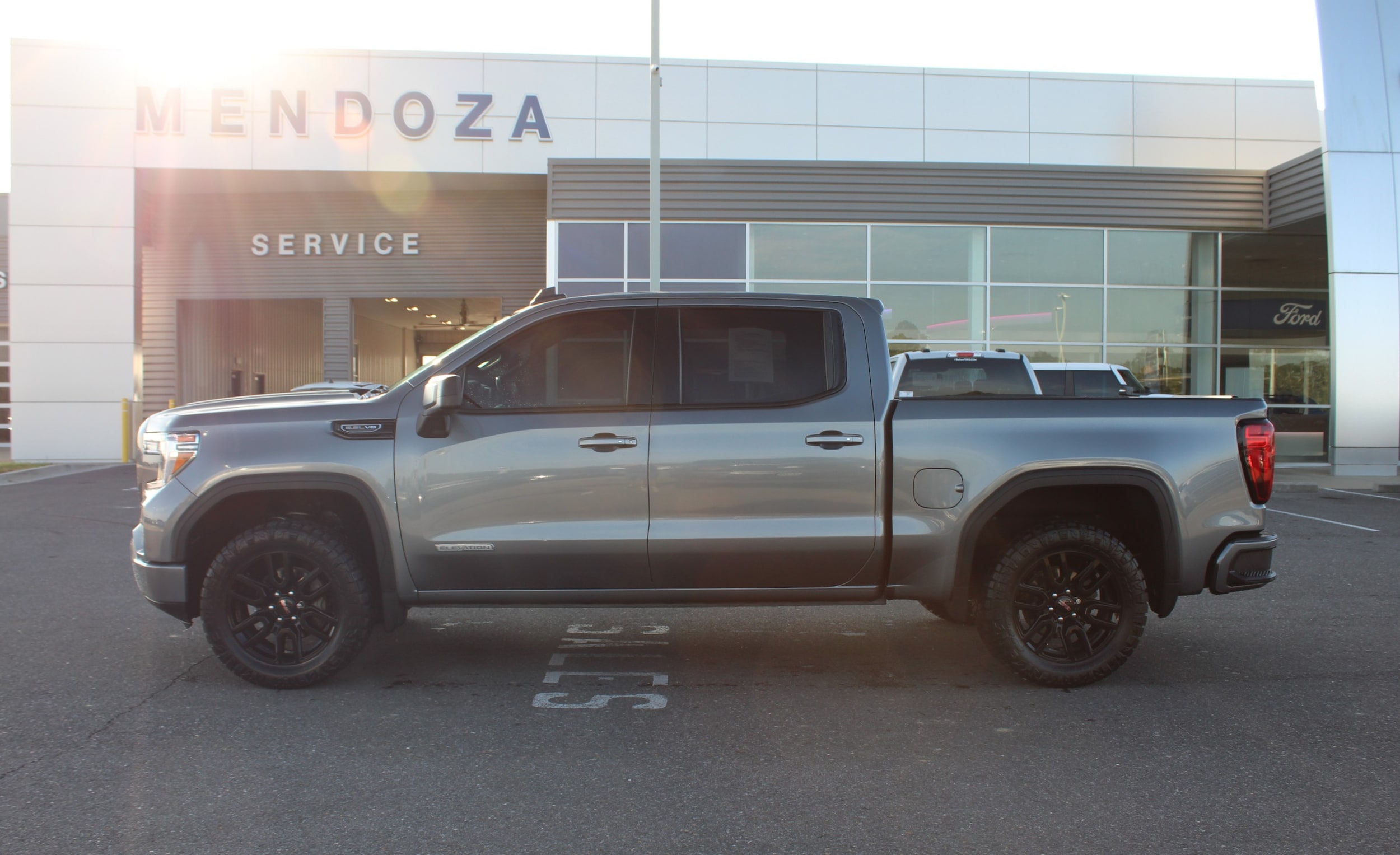 2021 GMC Sierra 1500 Elevation's photo