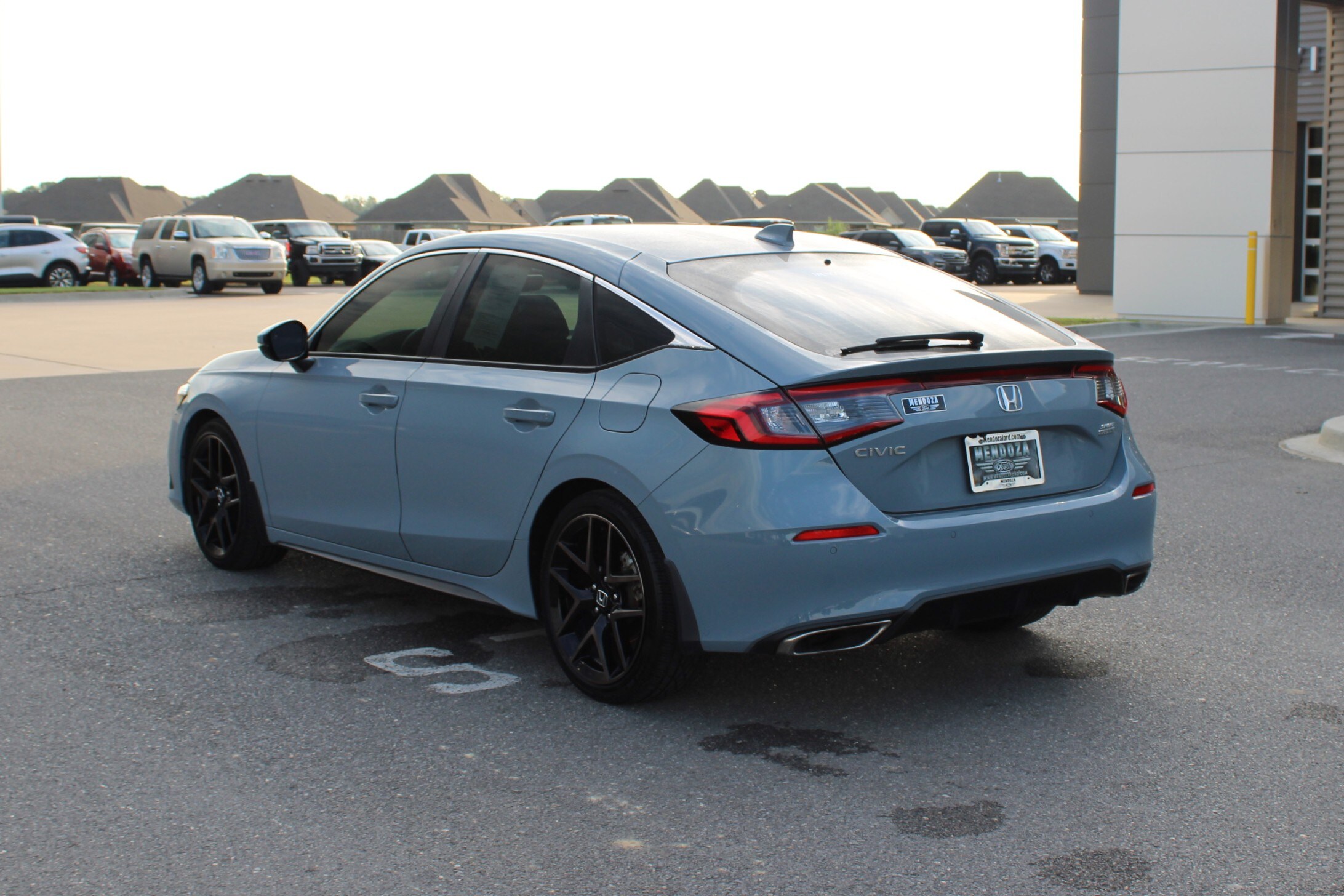 2023 Honda Civic Sport Touring Hatchback photo 2