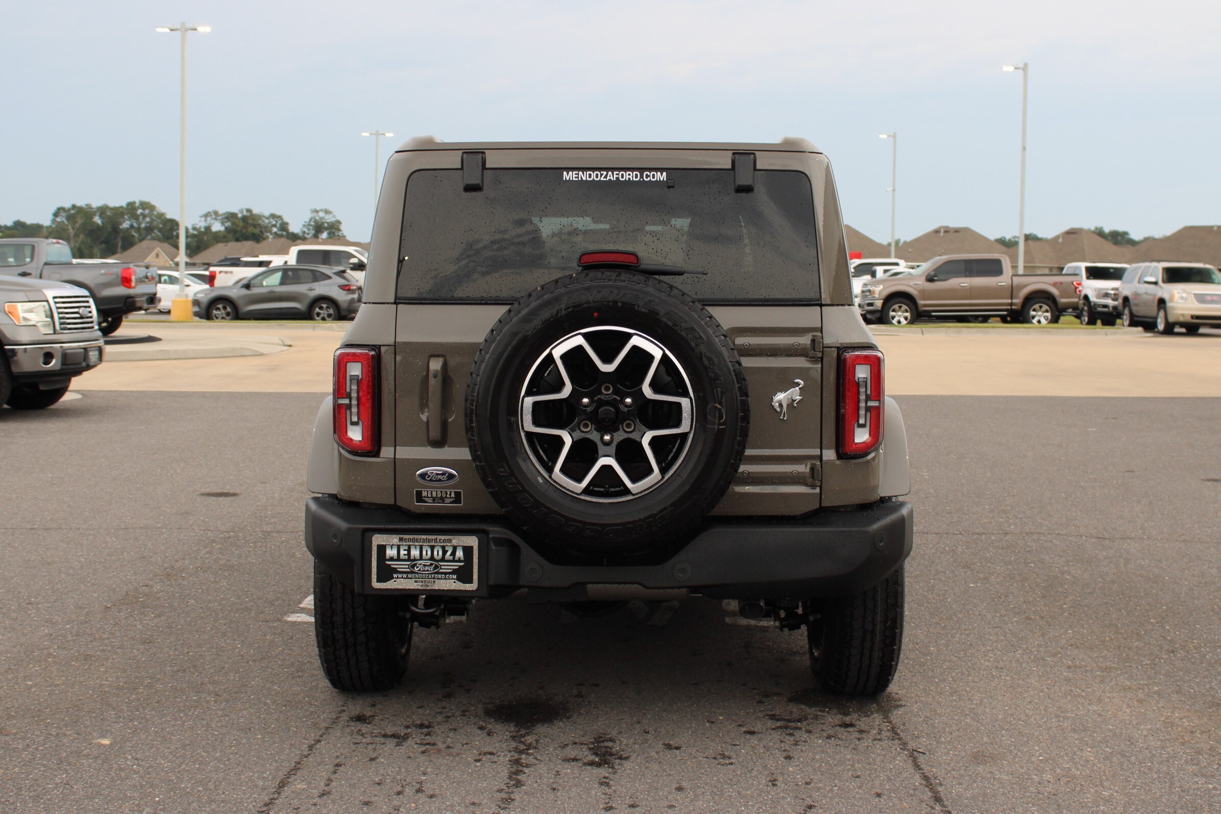 2025 Ford Bronco Outer Banks photo 3
