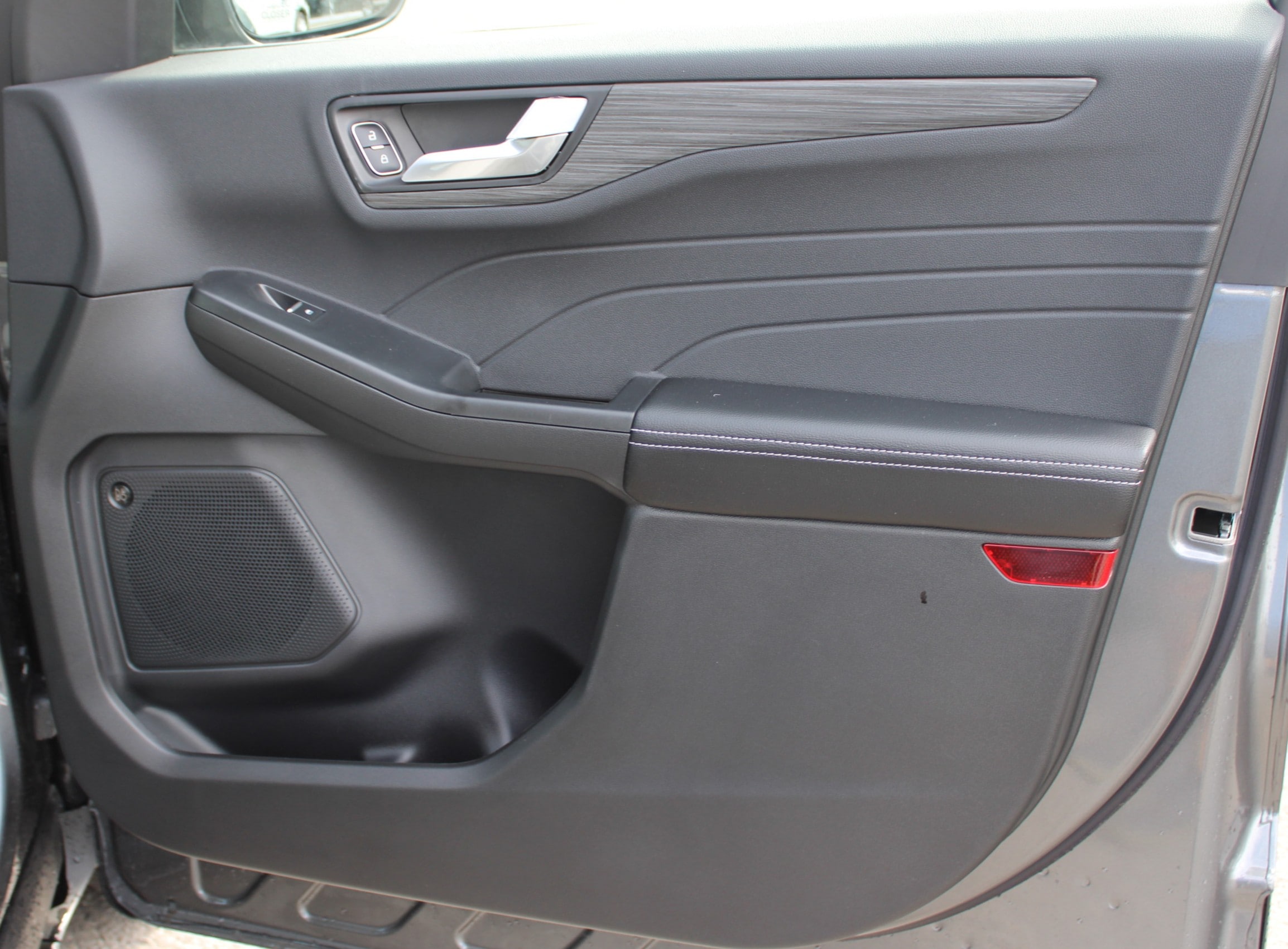 2025 Ford Escape Plug-in hybrid PHEV - Photo 21