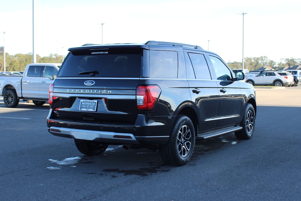 2024 Ford Expedition XLT photo 3