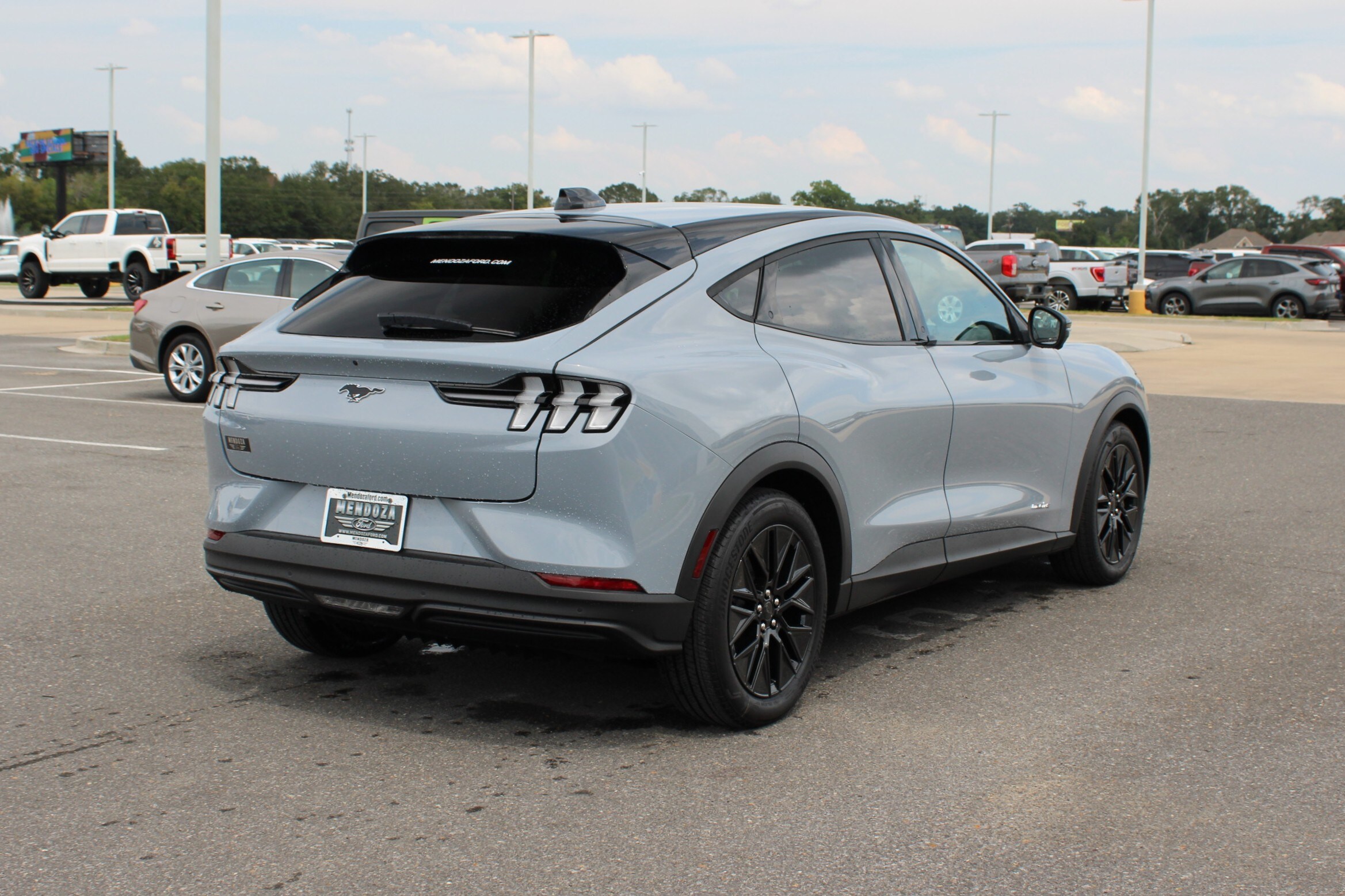 2025 Ford Mustang Mach-E Select photo 4