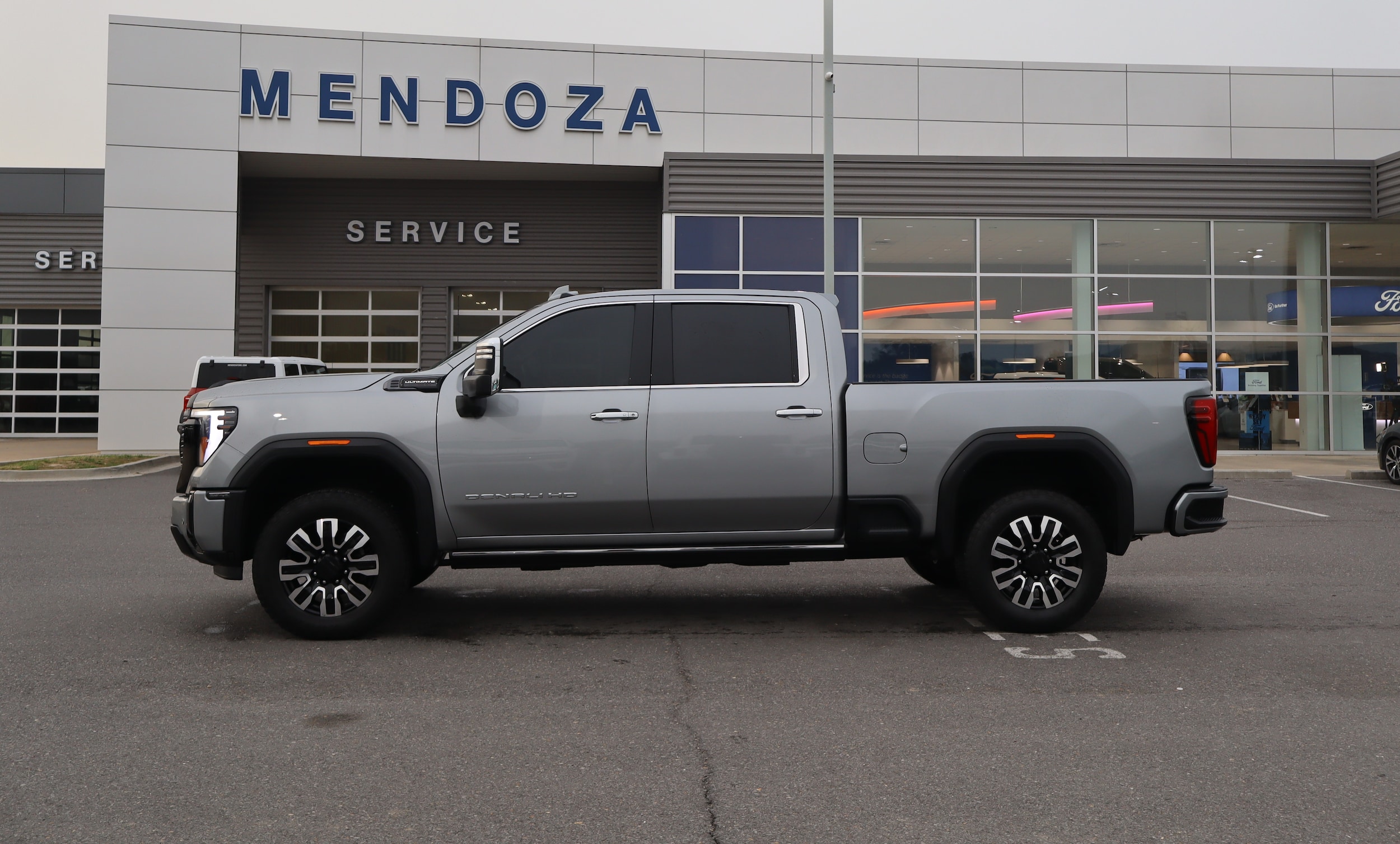 2025 GMC Sierra 4WD Crew Cab Long Box Denali Ultimate's photo