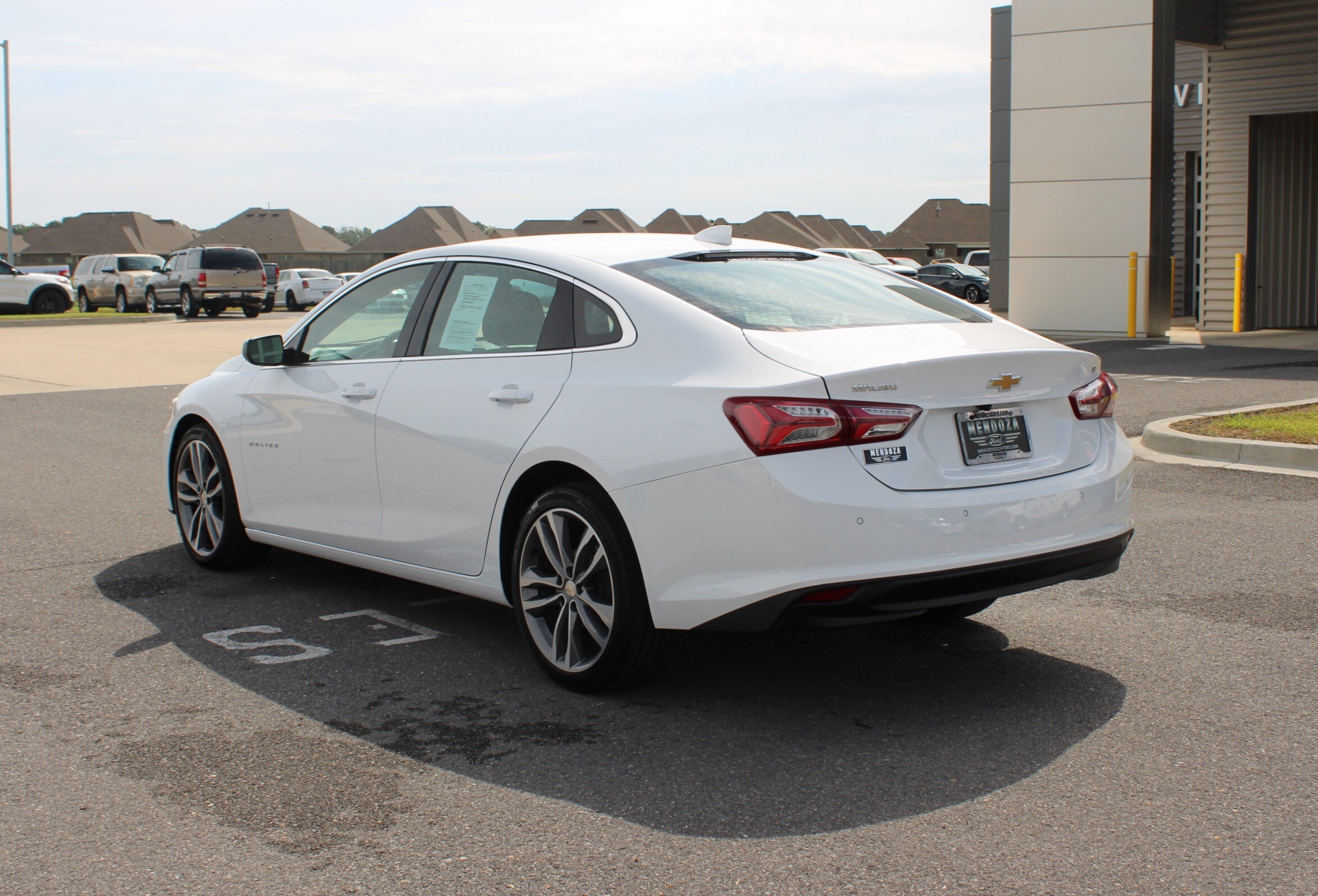 2024 Chevrolet Malibu Premier 2LT photo 2