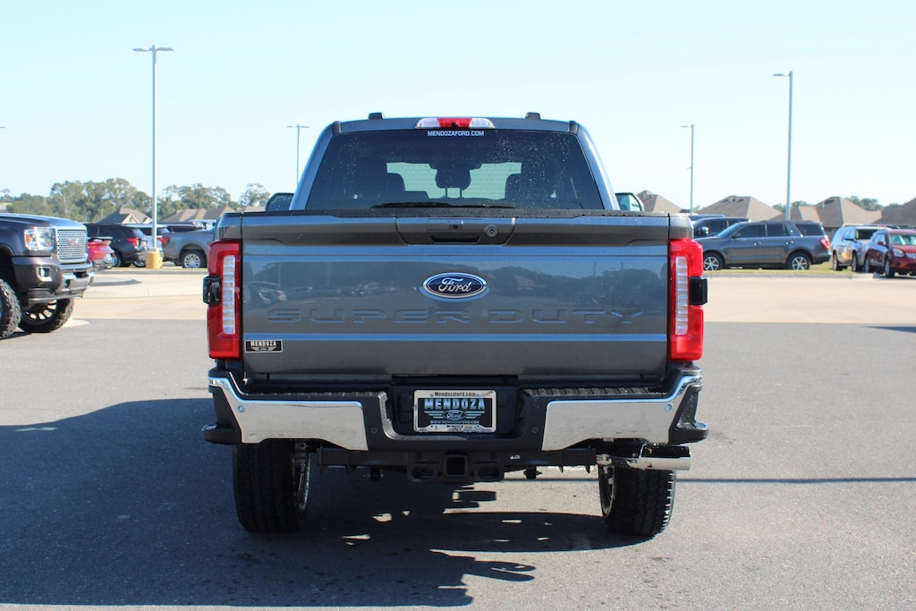 2026 Ford F-250 Lariat photo 3