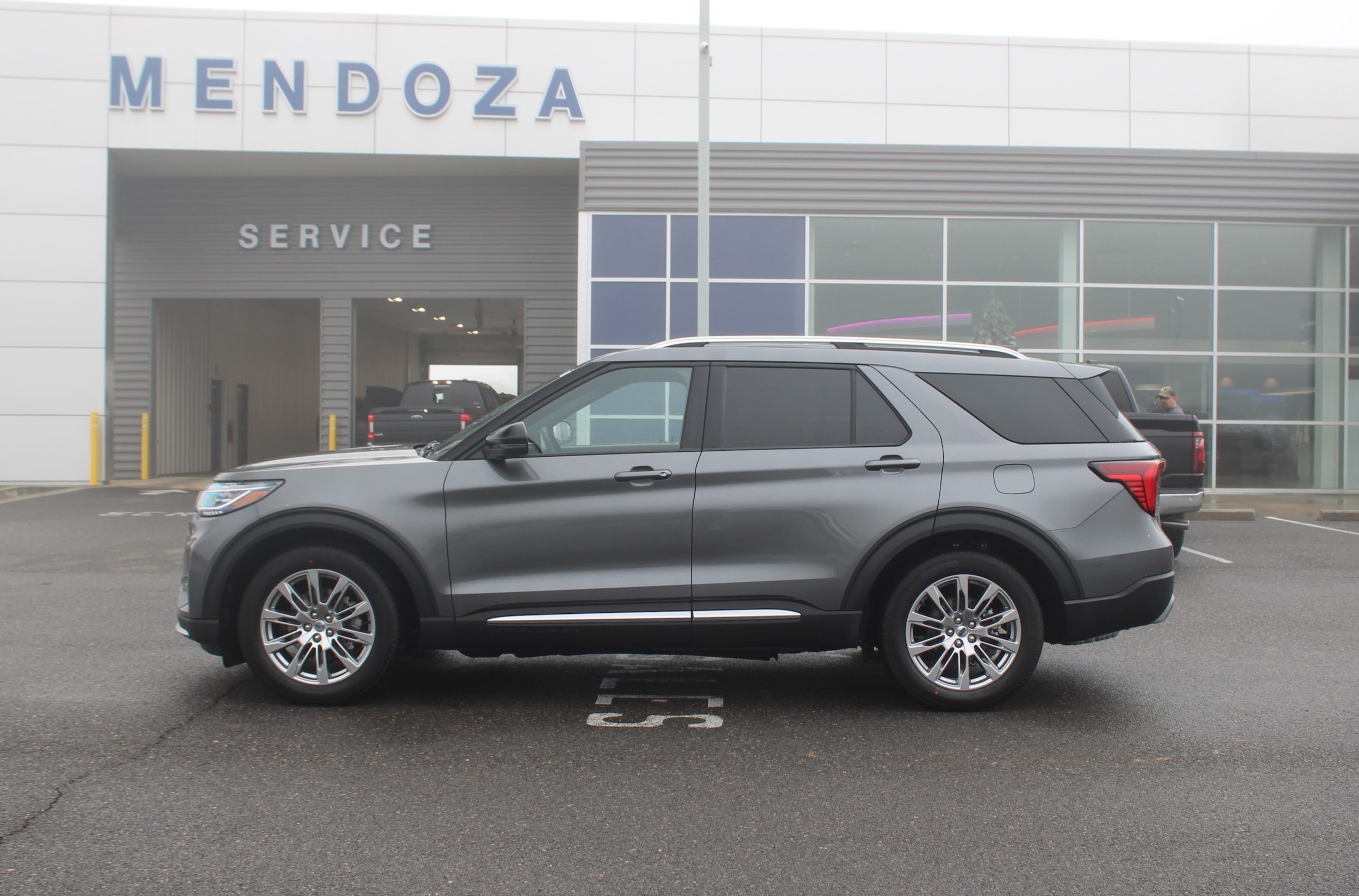 2026 Ford Explorer Platinum's photo