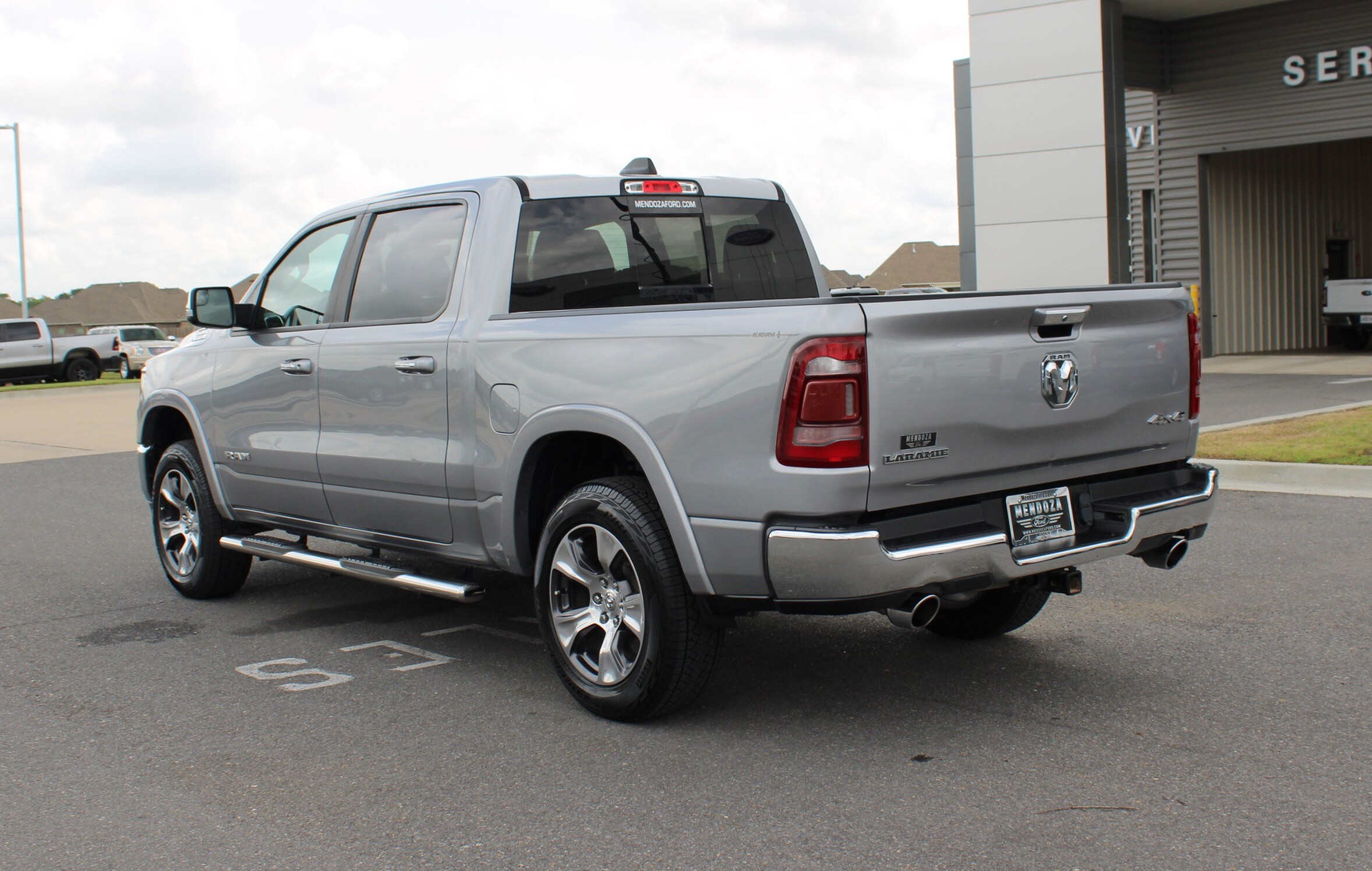 2022 Ram 1500 Laramie photo 2