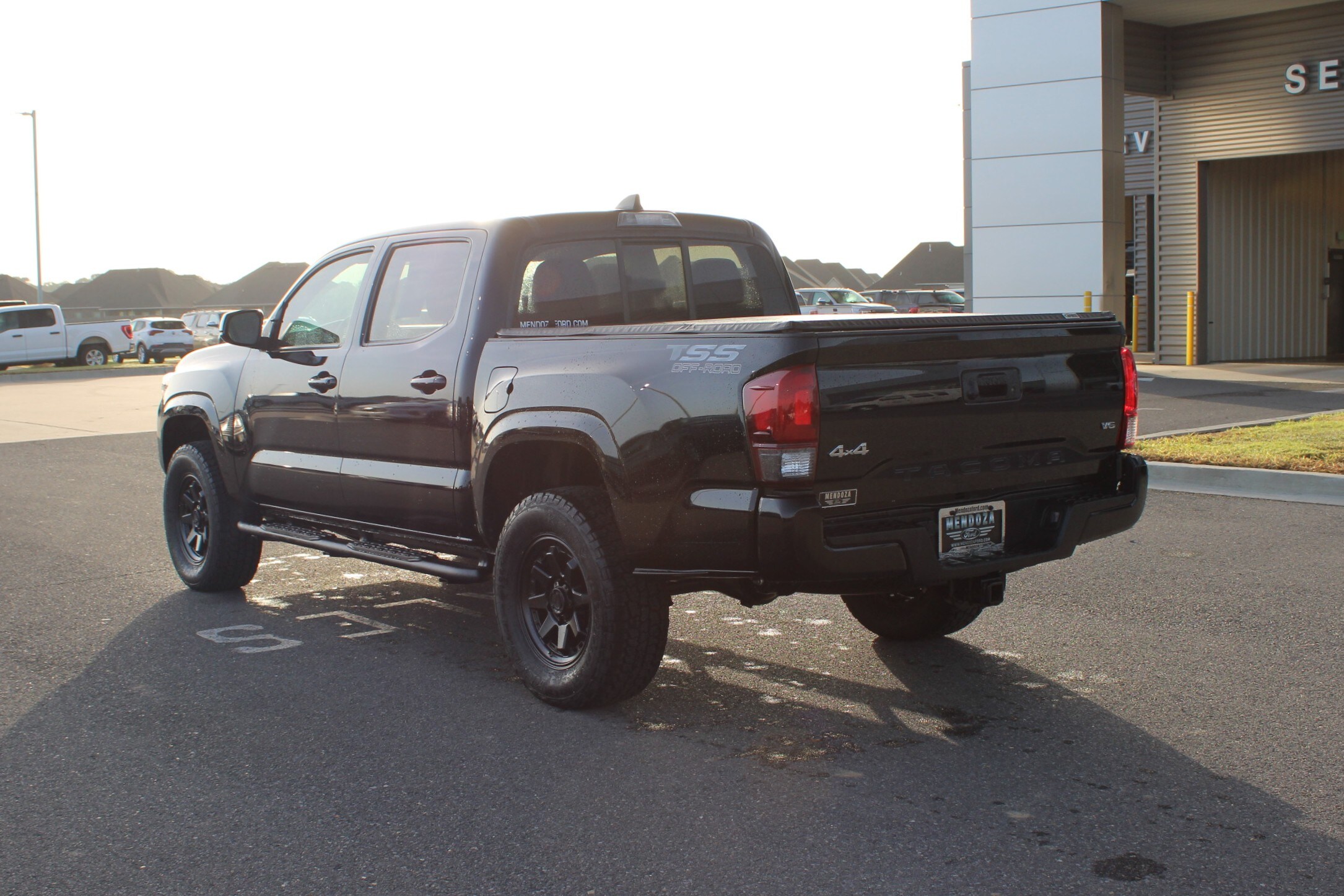 2023 Toyota Tacoma SR5 photo 2