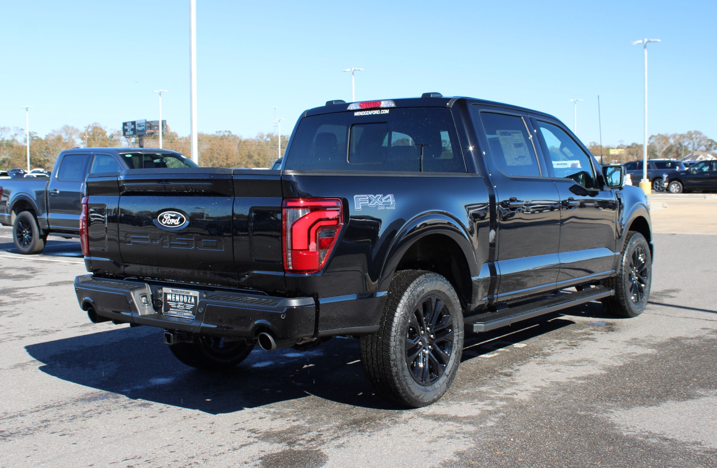 2025 Ford F-150 Lariat photo 4
