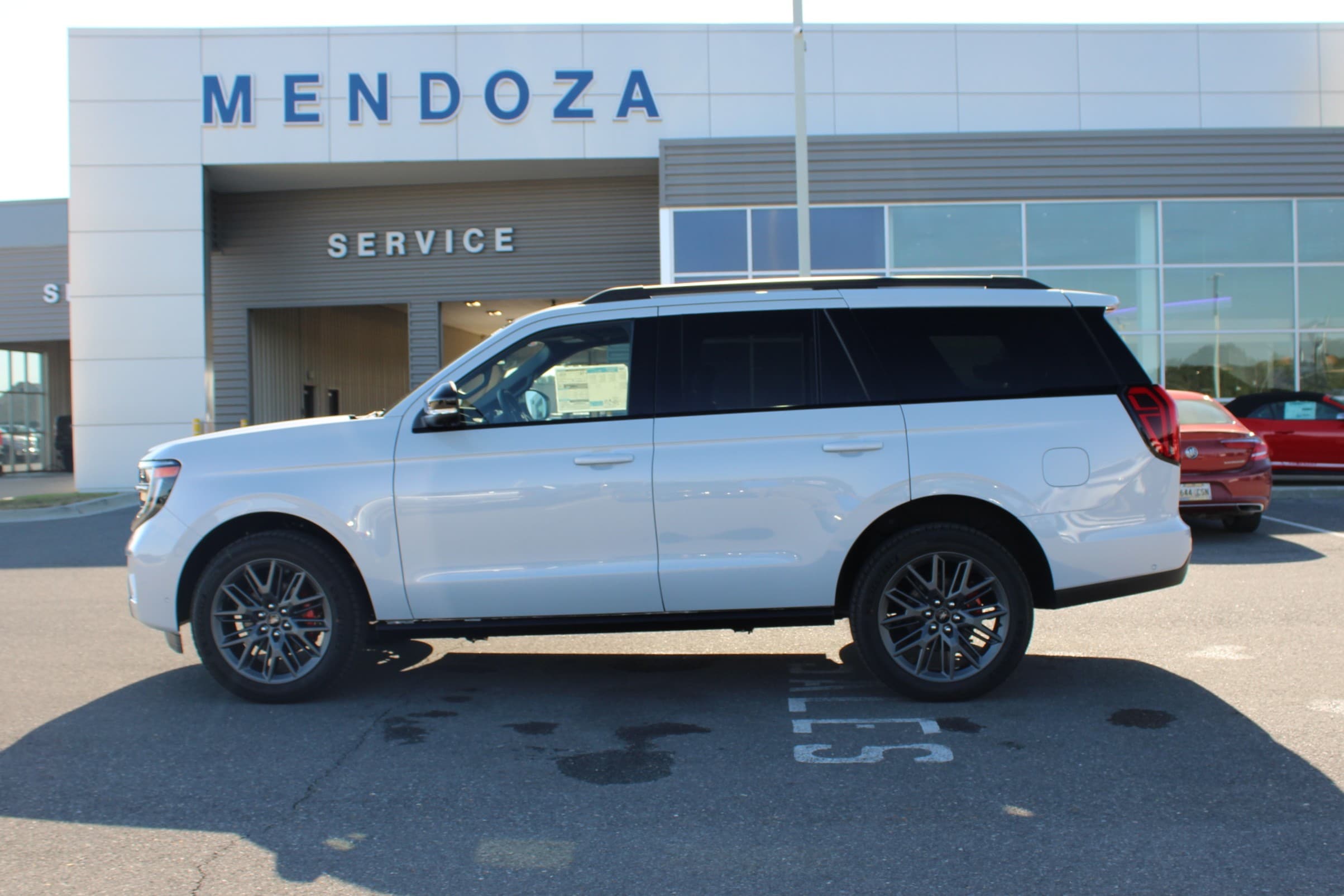 2025 Ford Expedition Platinum's photo