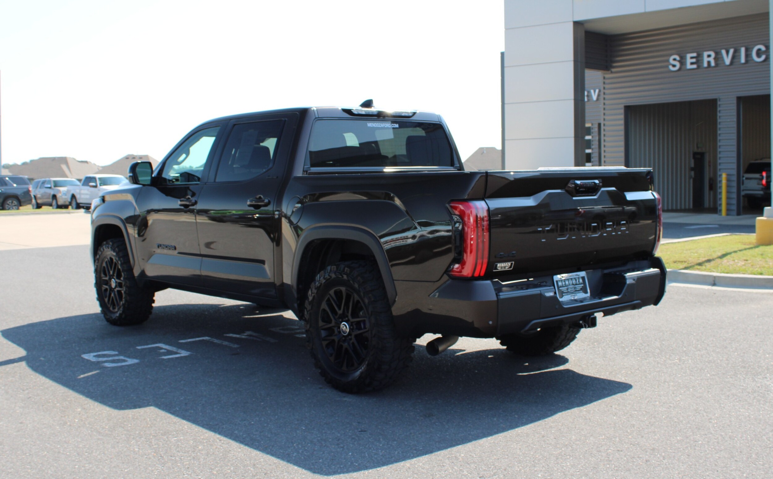2024 Toyota Tundra Limited CrewMax photo 2