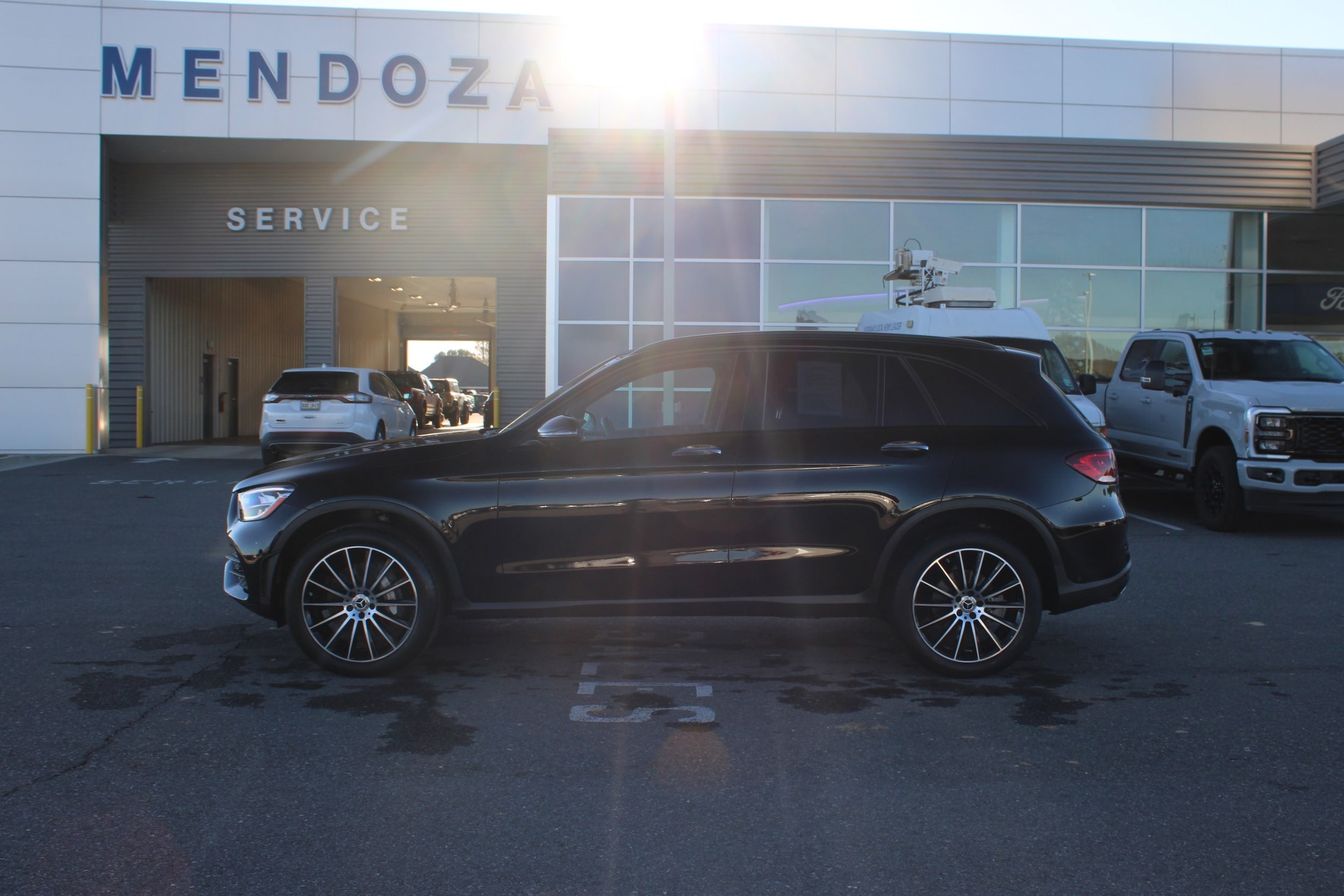 2022 Mercedes-Benz GLC GLC300's photo