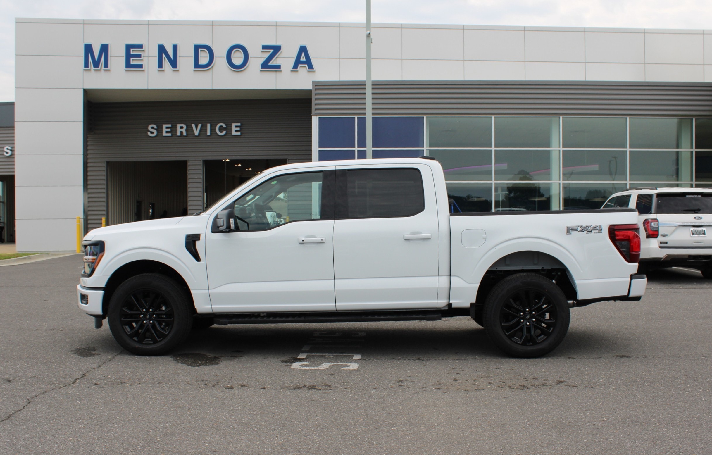 2025 Ford F-150 XLT's photo