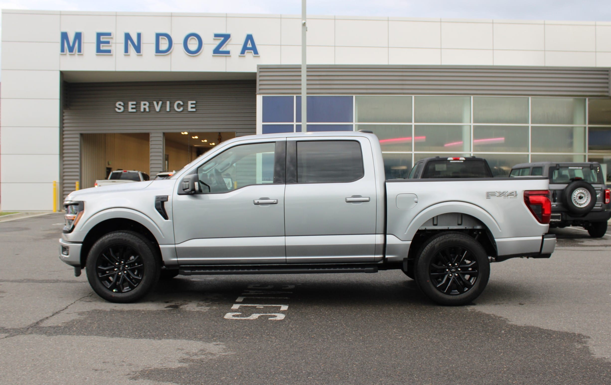 2025 Ford F-150 XLT's photo