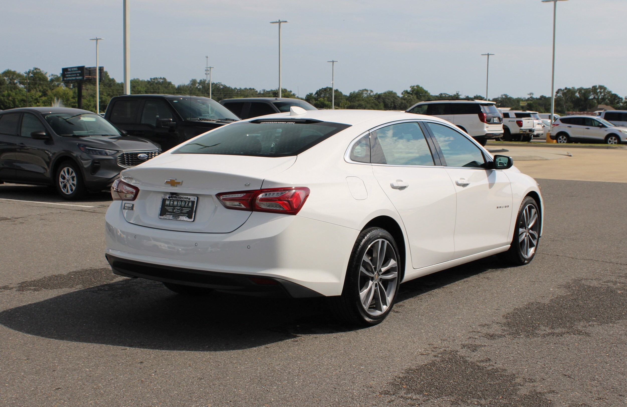 2024 Chevrolet Malibu Premier 2LT photo 4