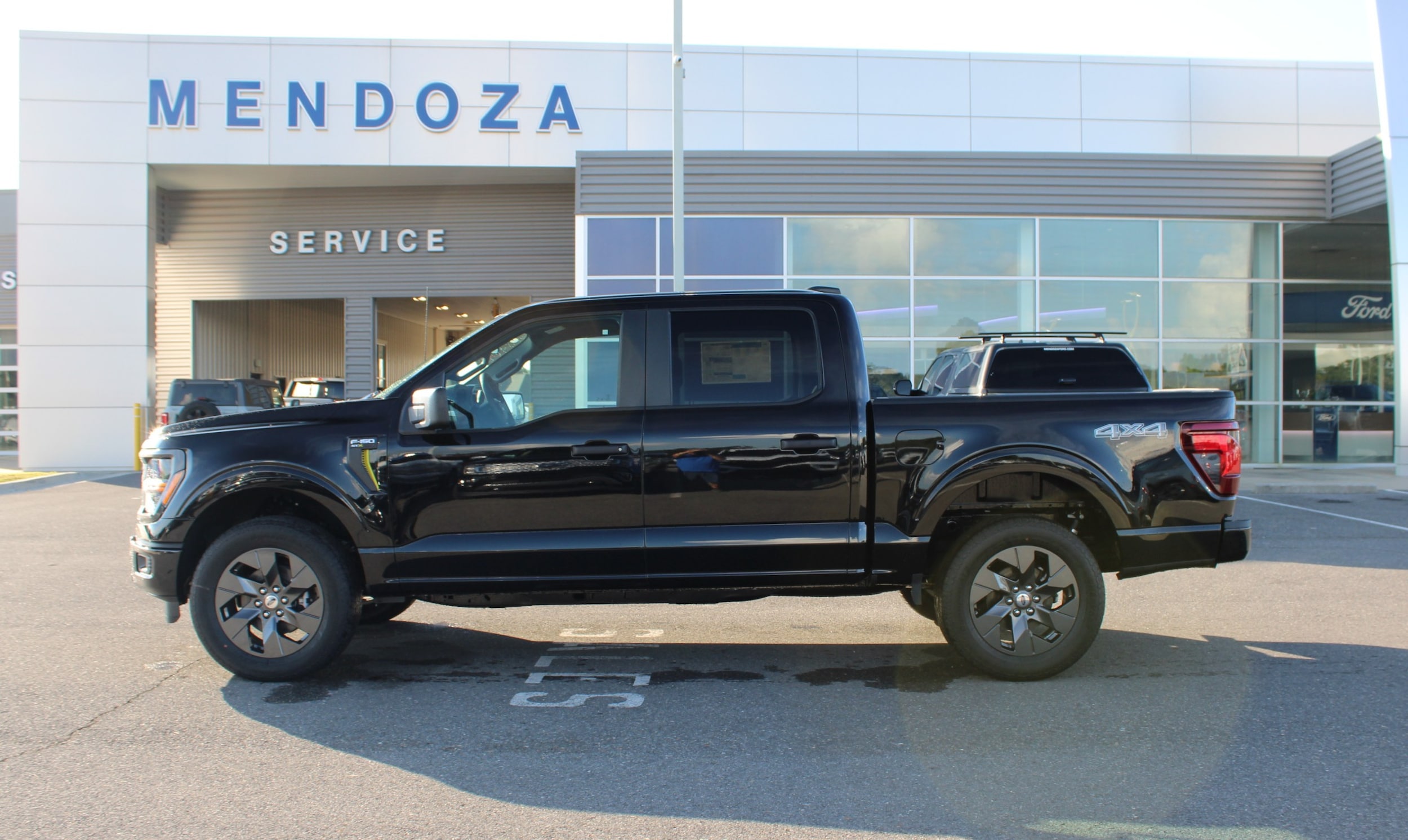 2025 Ford F-150 STX's photo