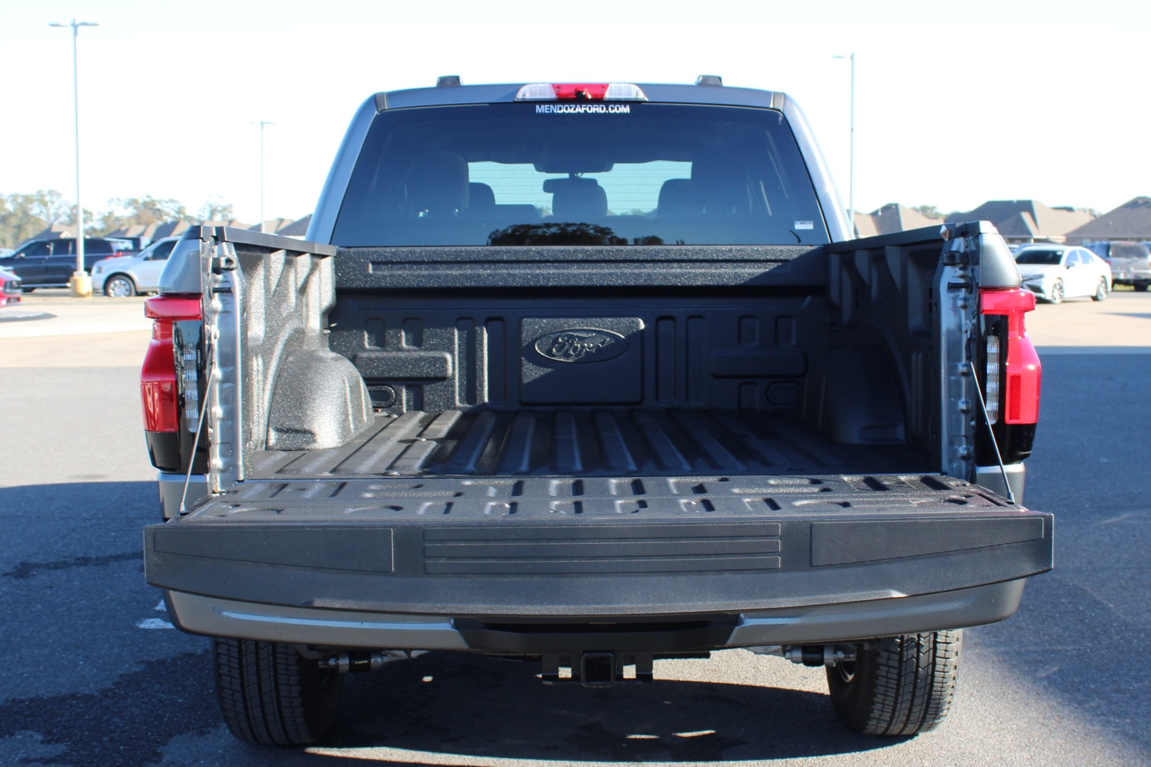 2025 Ford F-150 Lightning XLT - Photo 21