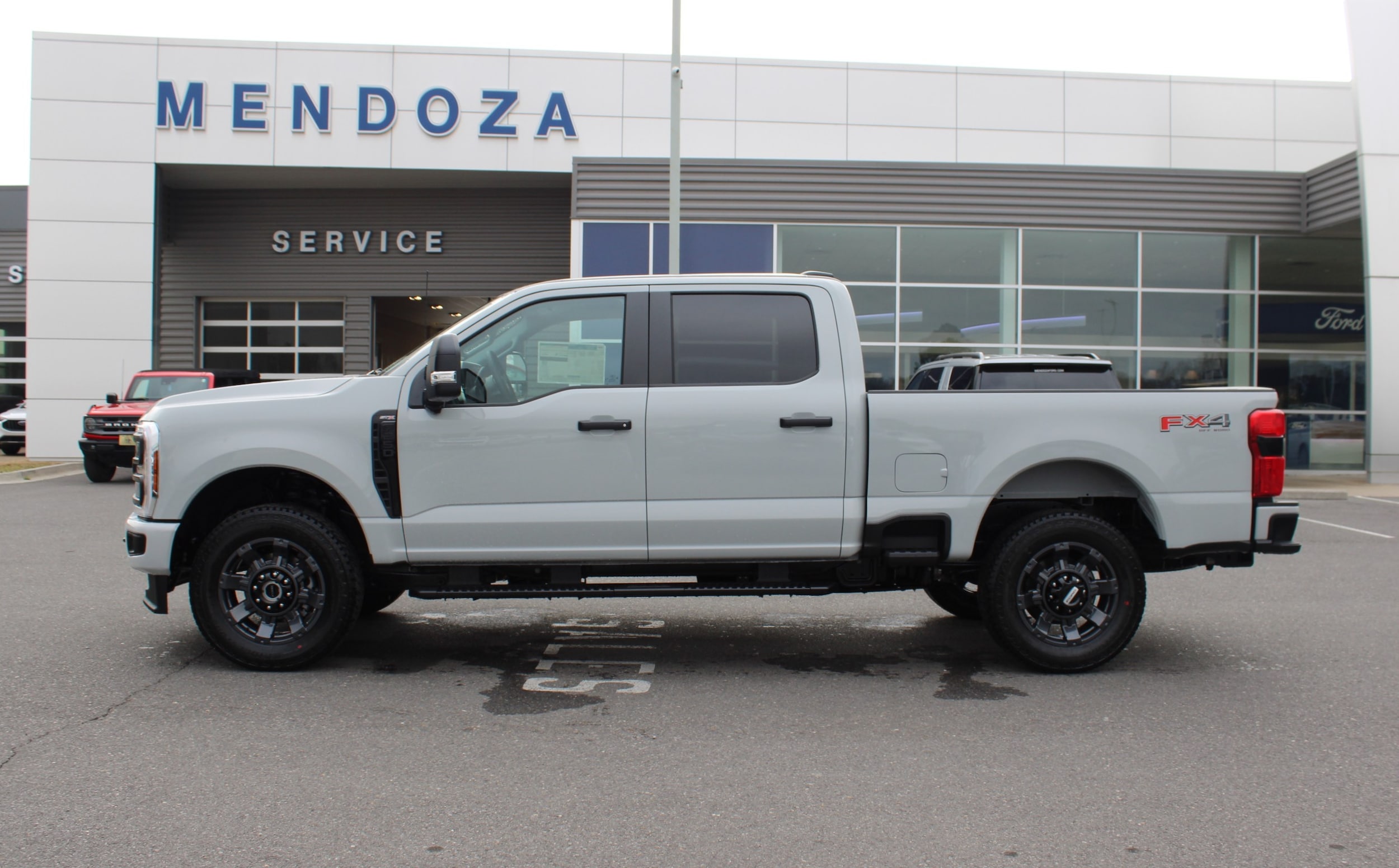 2025 Ford F-250 Super Duty XL's photo