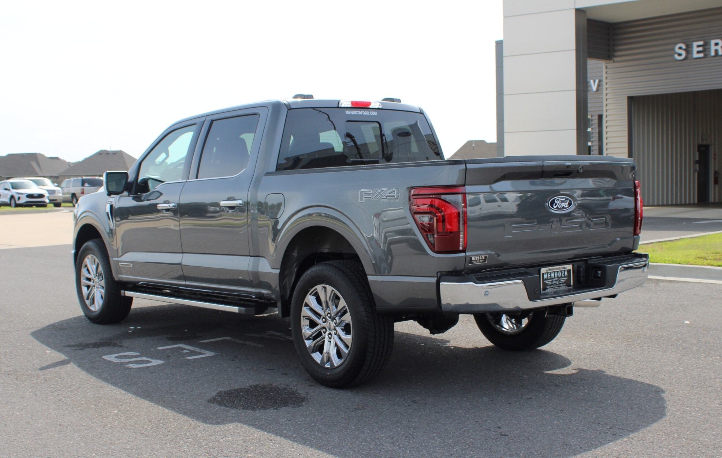 2025 Ford F-150 Lariat photo 2