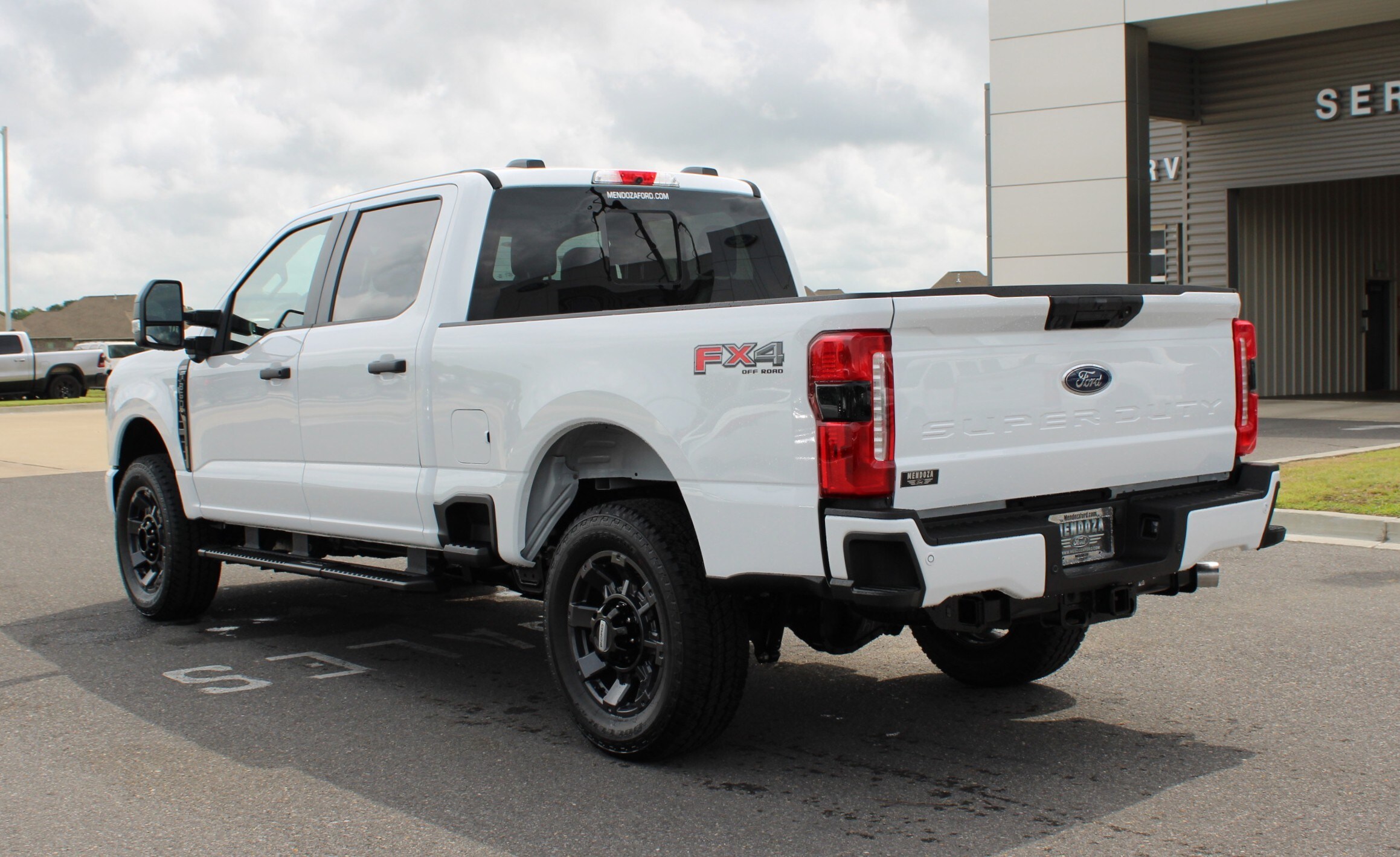2025 Ford F-350 photo 2