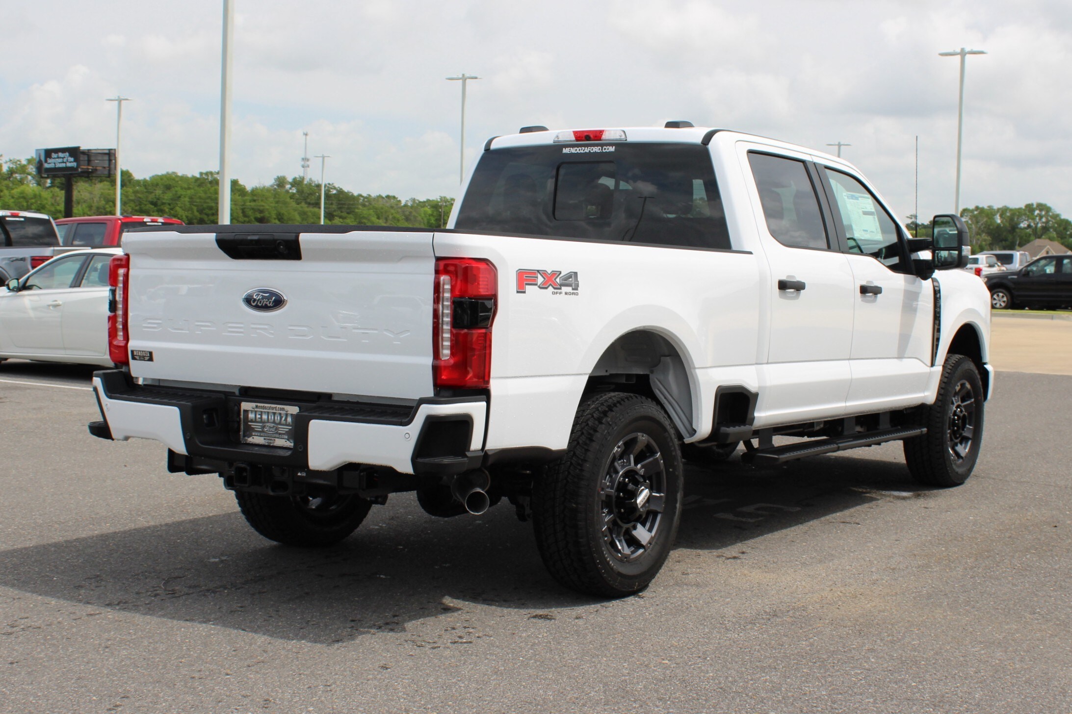 2025 Ford F-350 photo 4