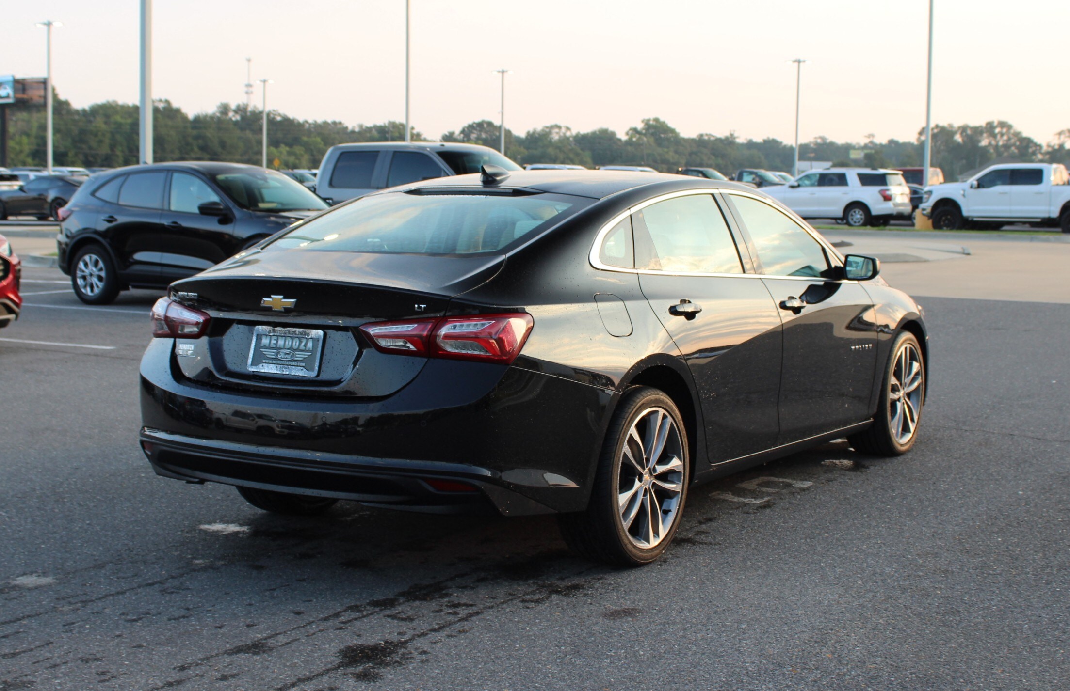 2024 Chevrolet Malibu Premier 2LT photo 4