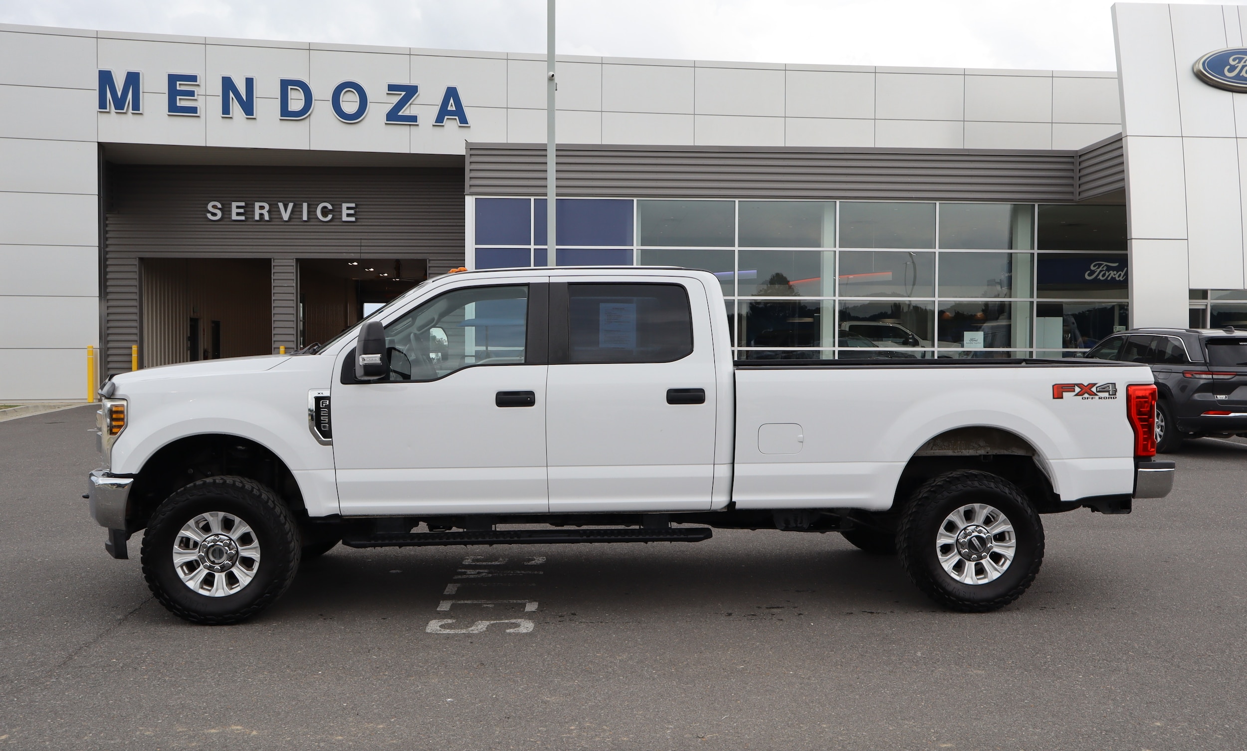 2018 Ford F-250 XL 4x4 Crew Cab 8' Box's photo