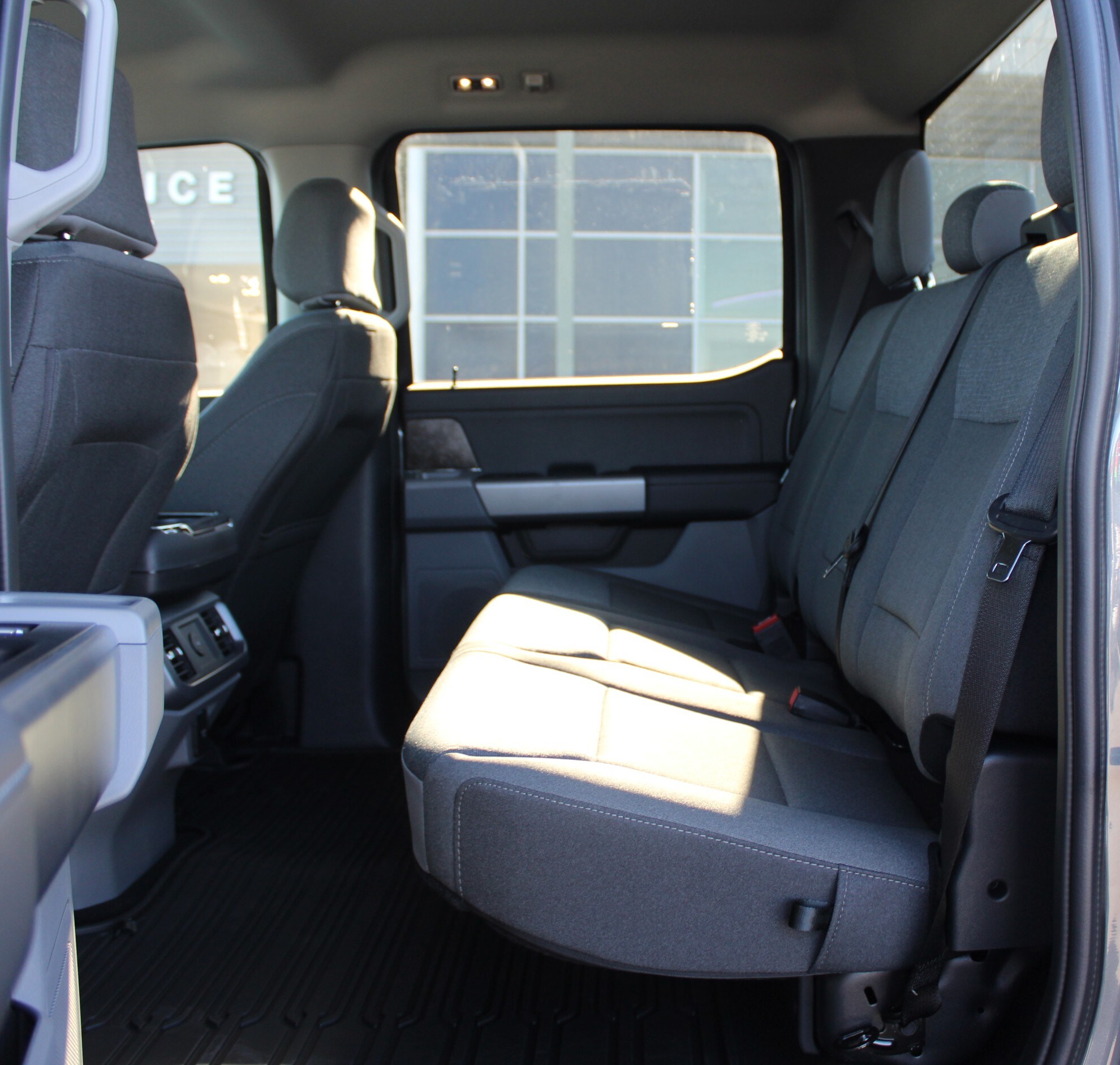 2025 Ford F-150 Lightning XLT - Photo 20
