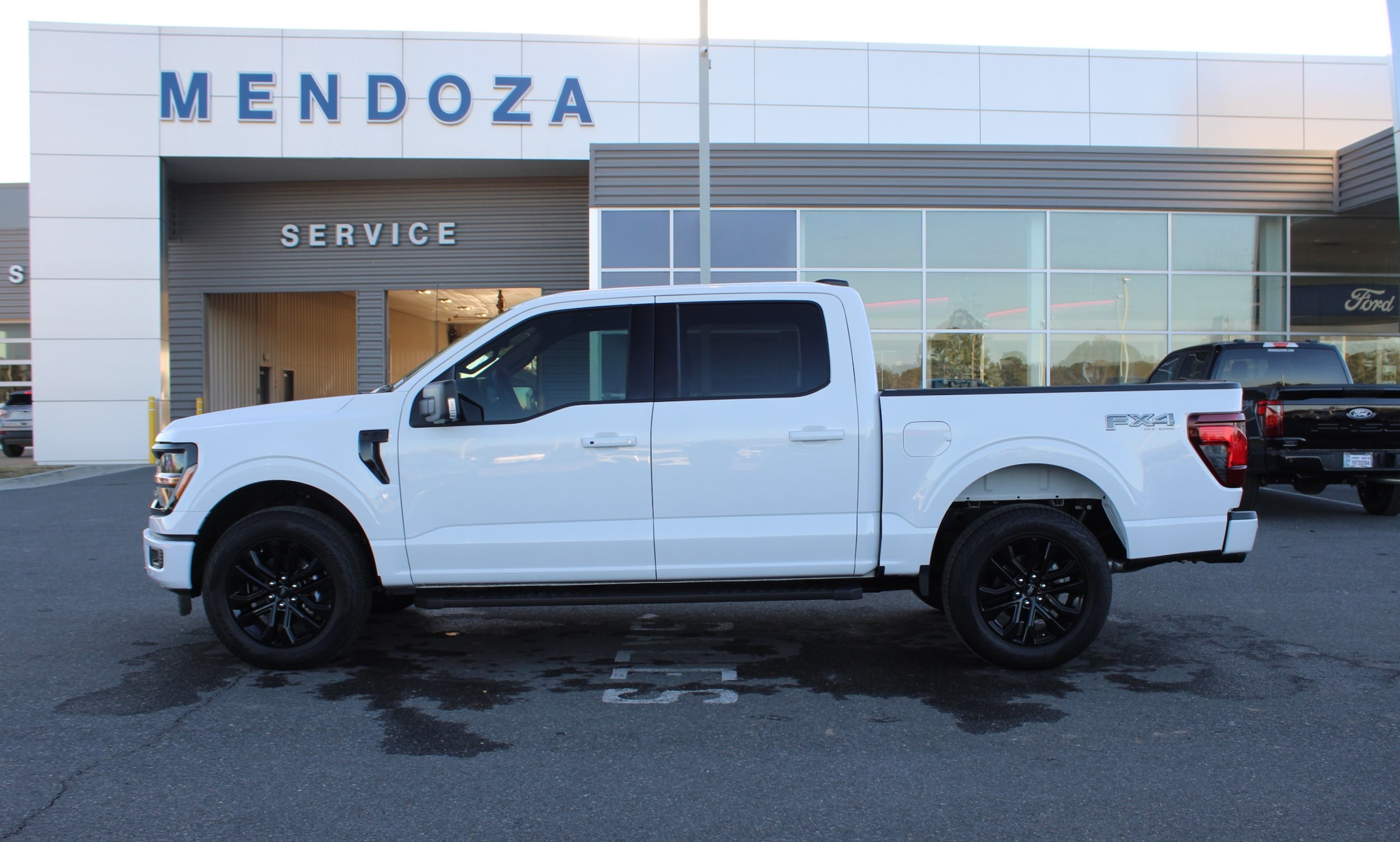 2025 Ford F-150 XLT's photo