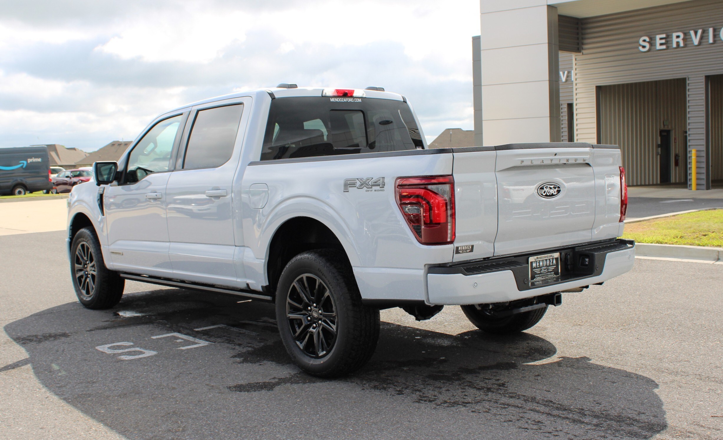 2025 Ford F-150 Platinum photo 2