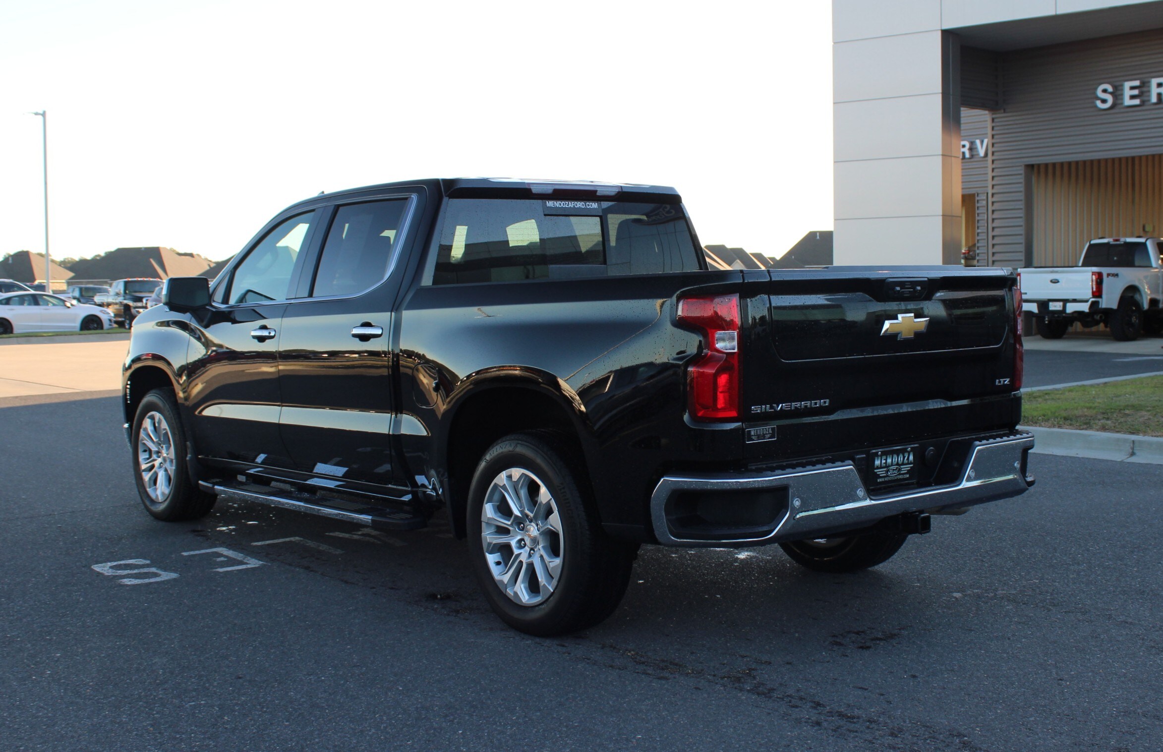 2024 Chevrolet Silverado 1500 LTZ photo 2