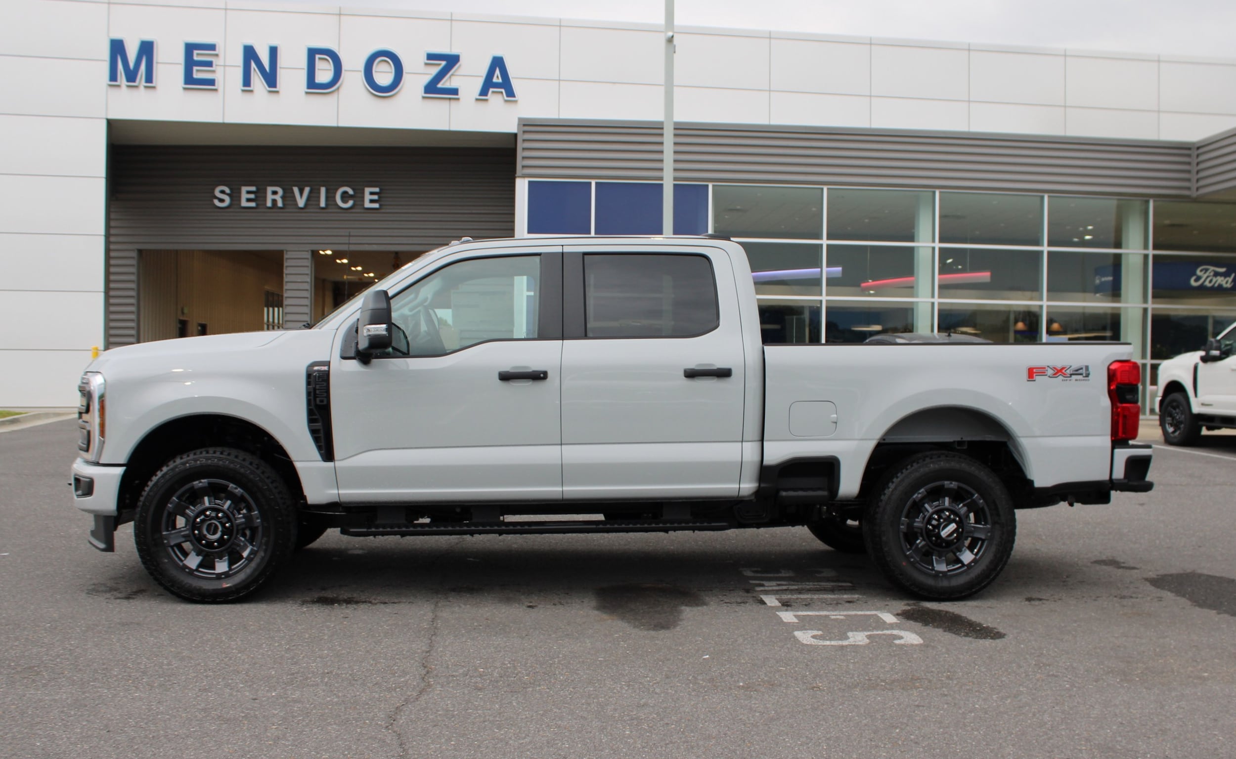 2025 Ford F-250 Super Duty XL's photo