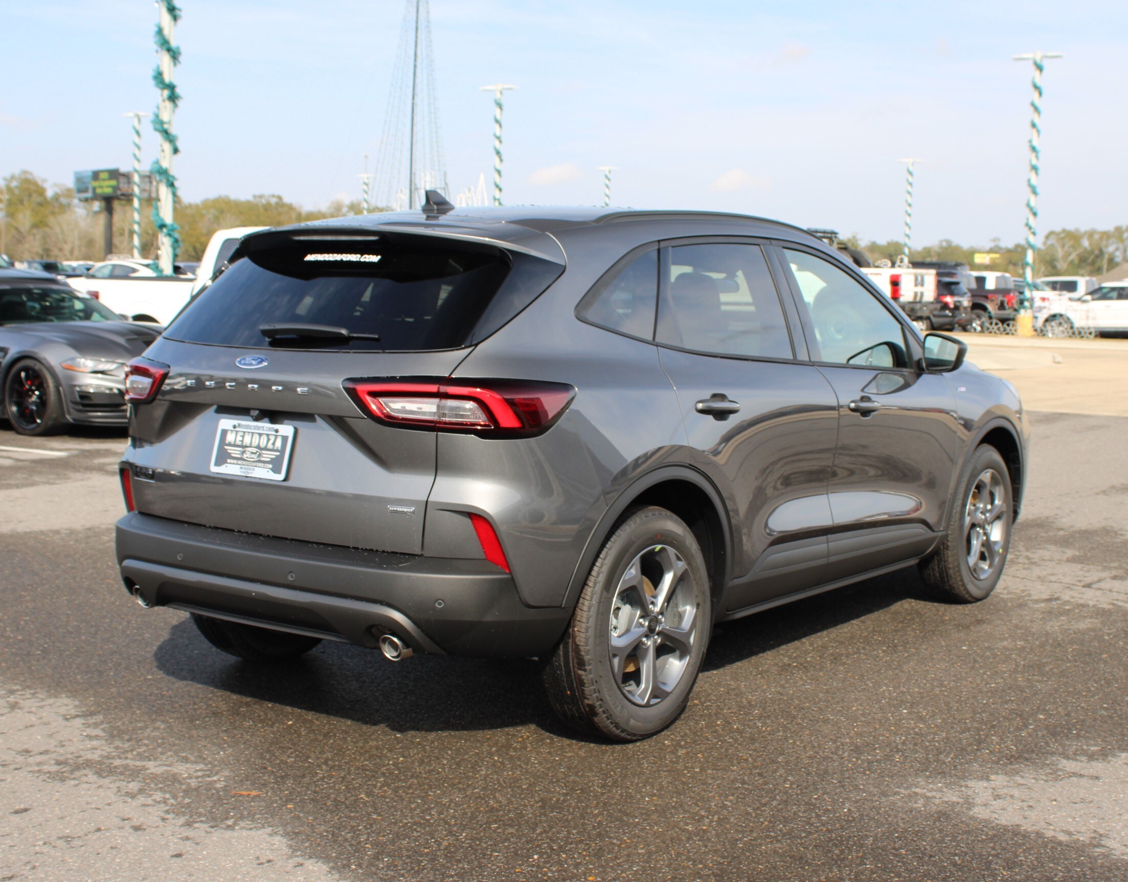 2025 Ford Escape ST-Line photo 4