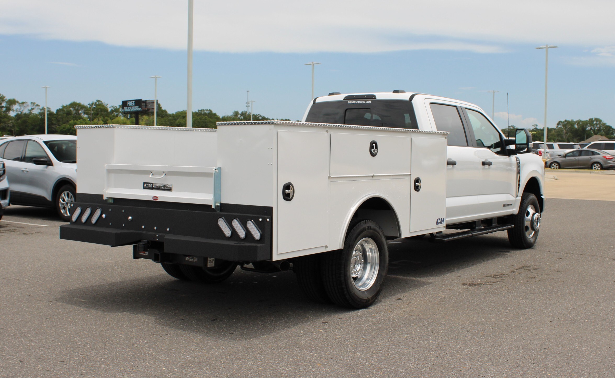2025 Ford F-350 XL photo 3