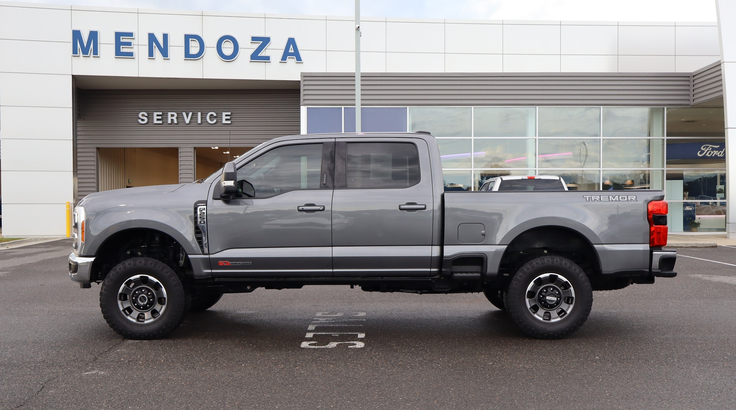 2023 Ford F-250 Lariat 4x4 Crew Cab 6-3/4' Box's photo