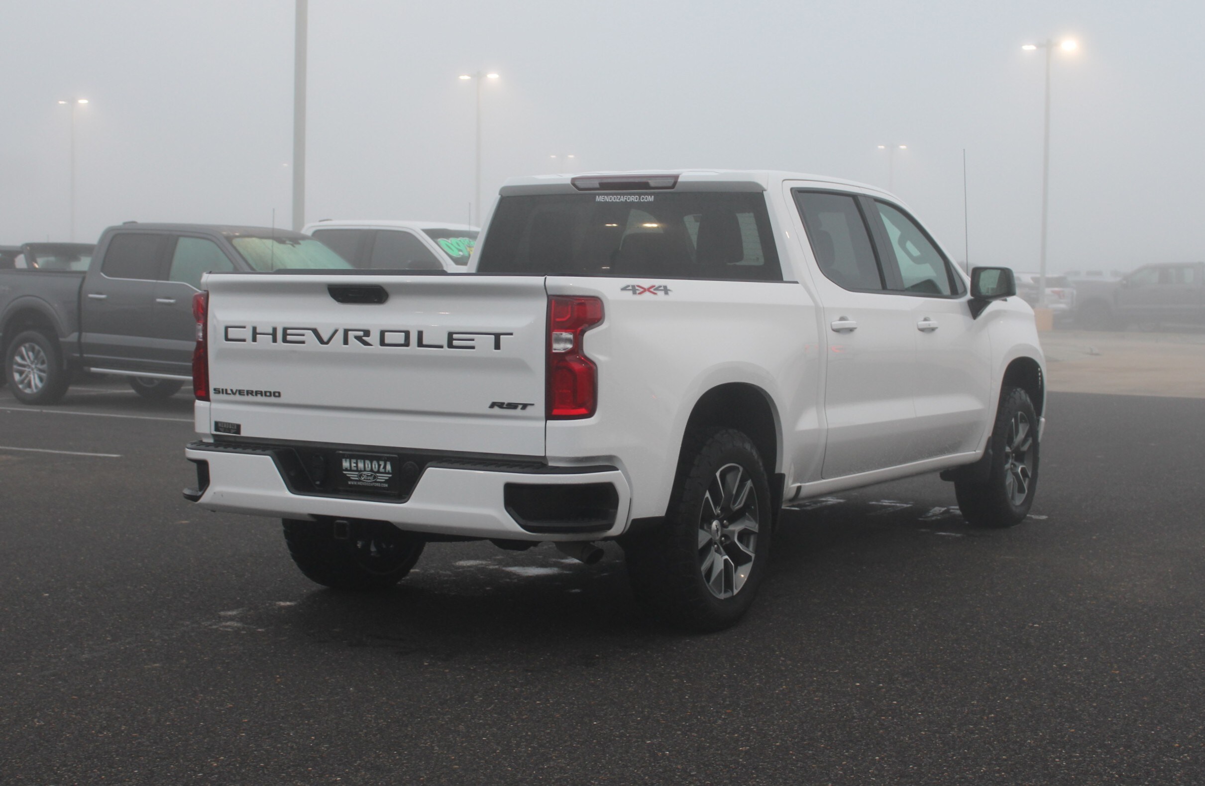 2023 Chevrolet Silverado 1500 RST photo 4