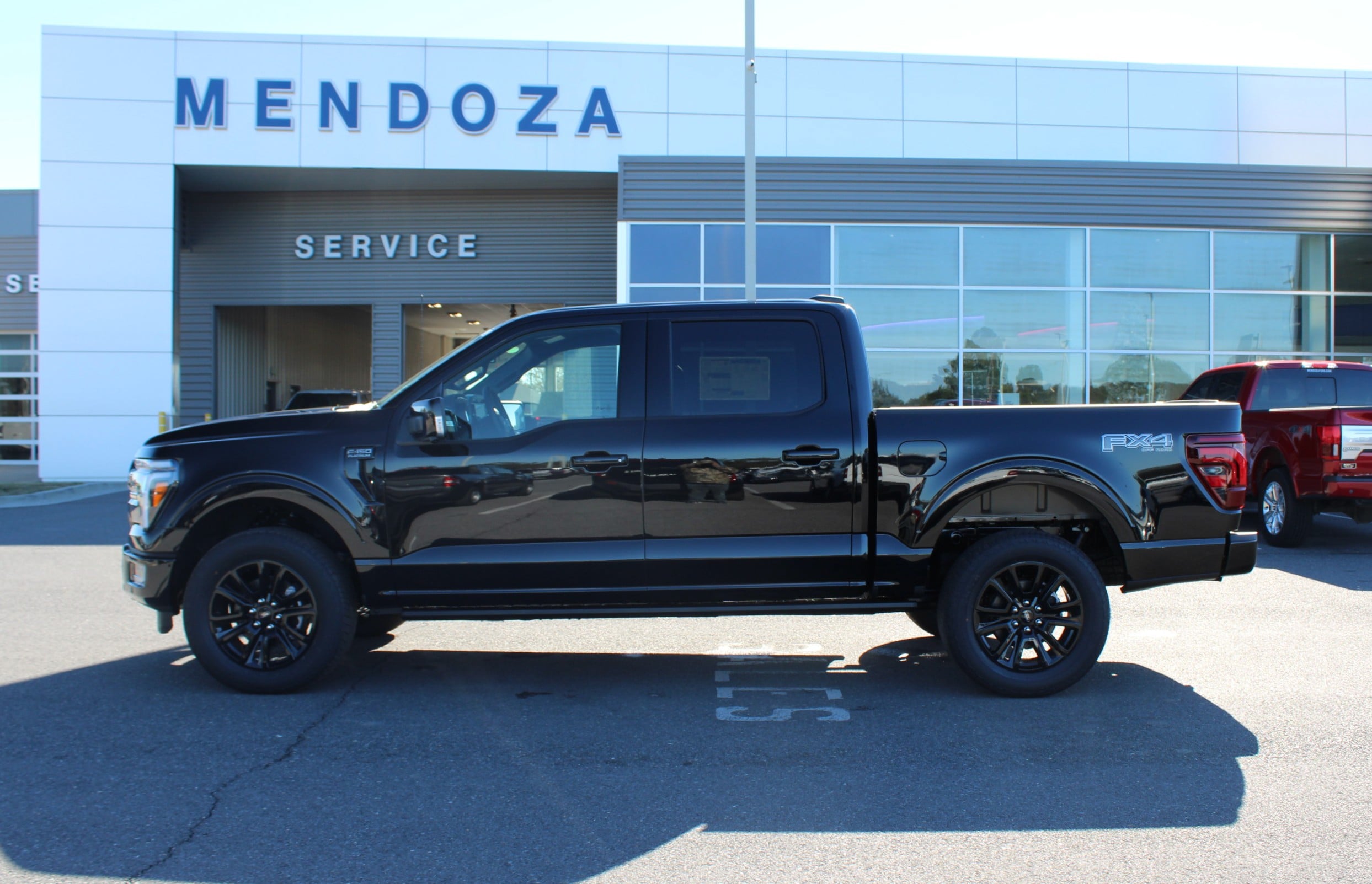 2025 Ford F-150 Platinum's photo