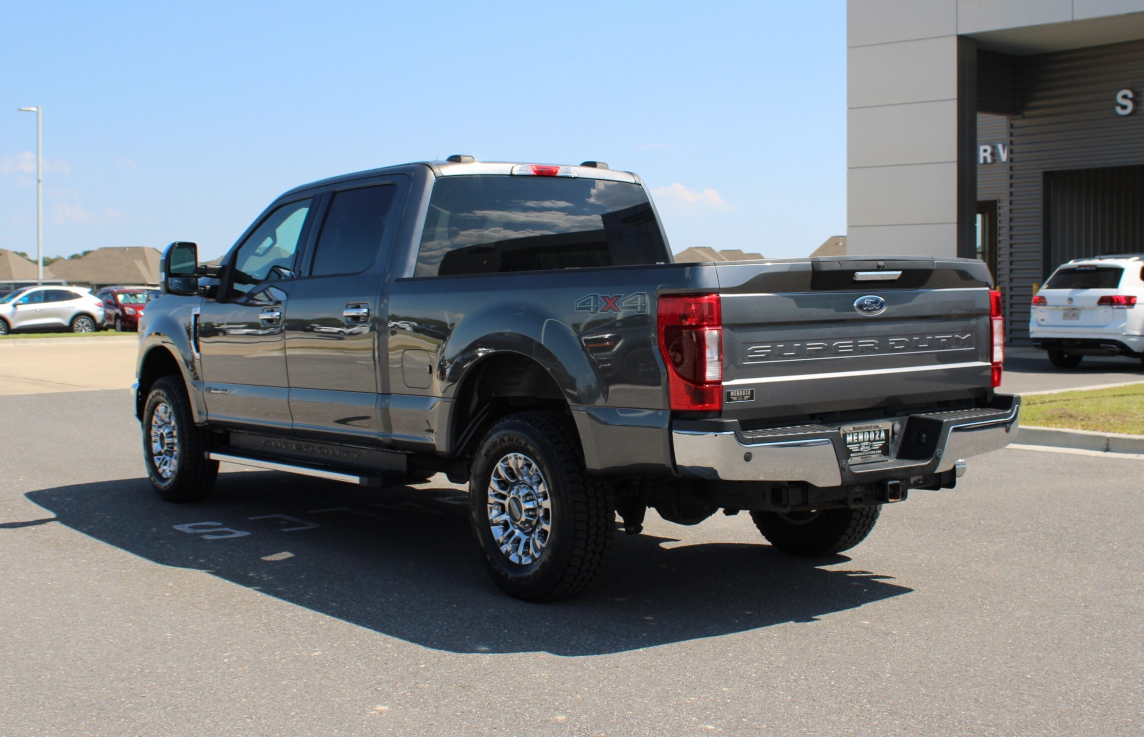 2021 Ford F-250 XLT photo 2