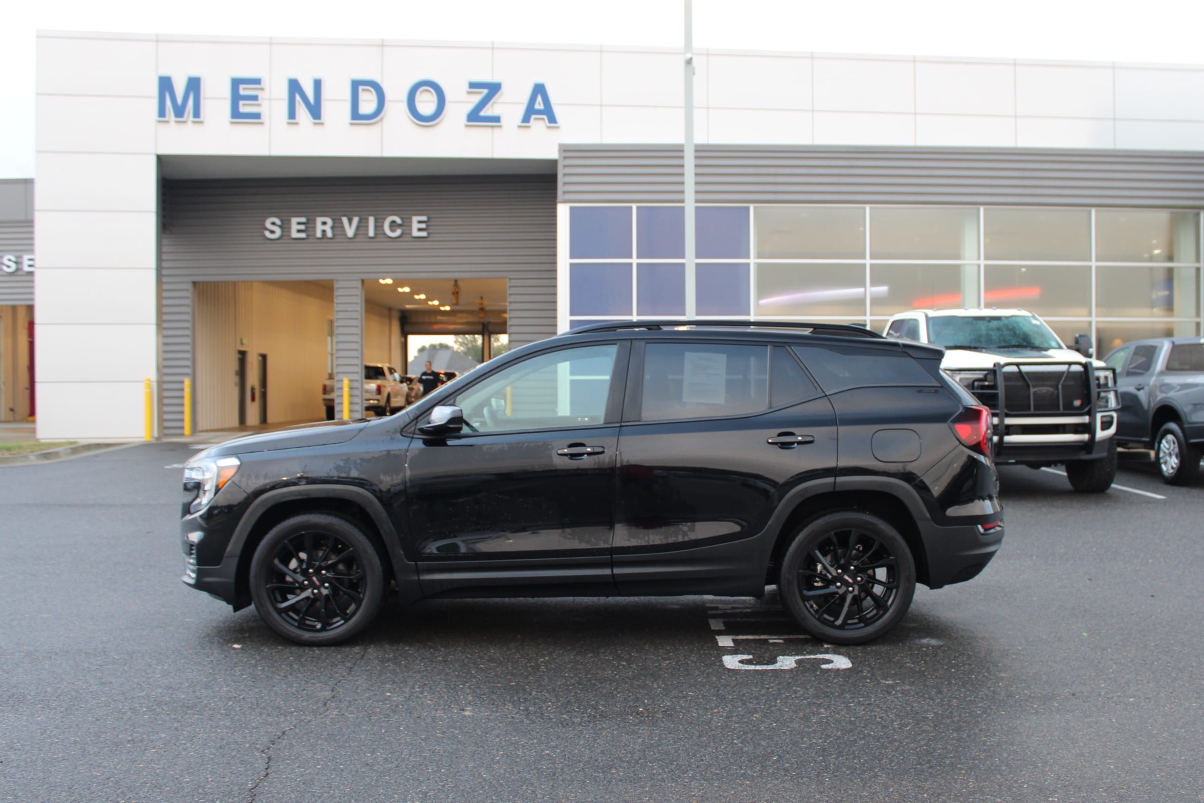 2023 GMC Terrain SLE