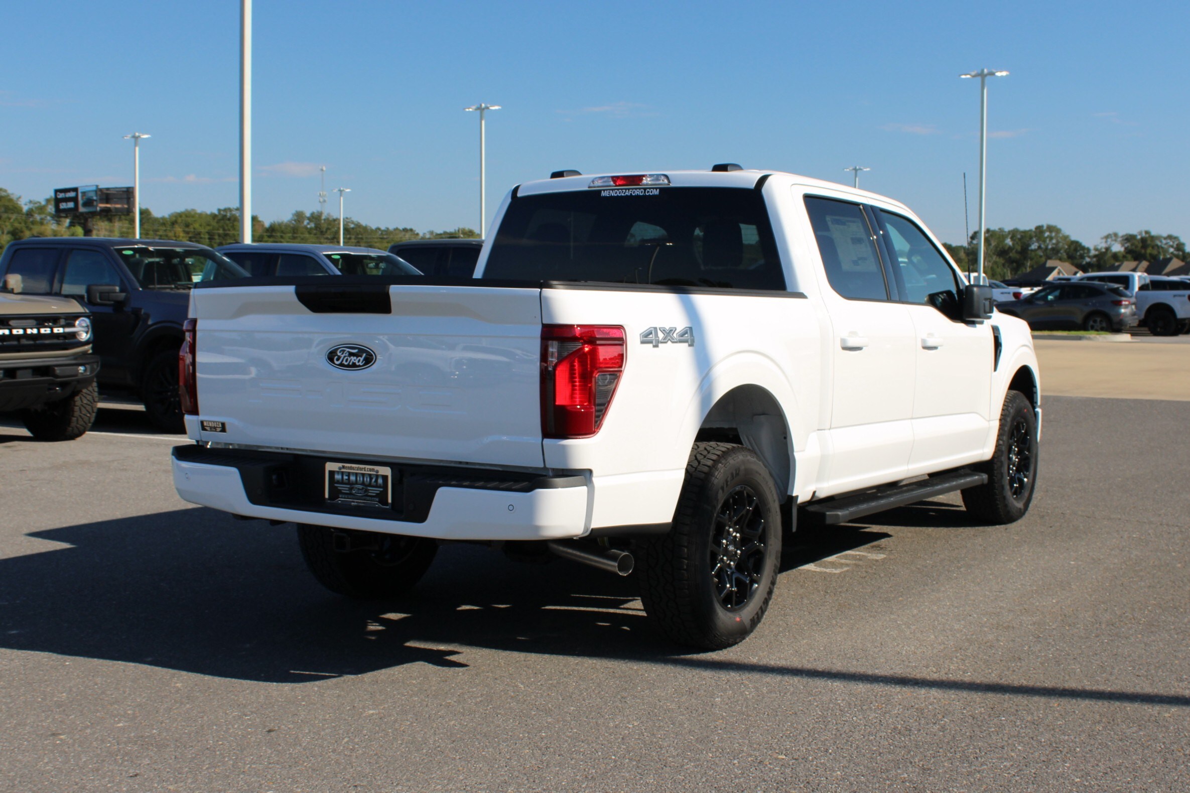 2025 Ford F-150 XLT photo 4