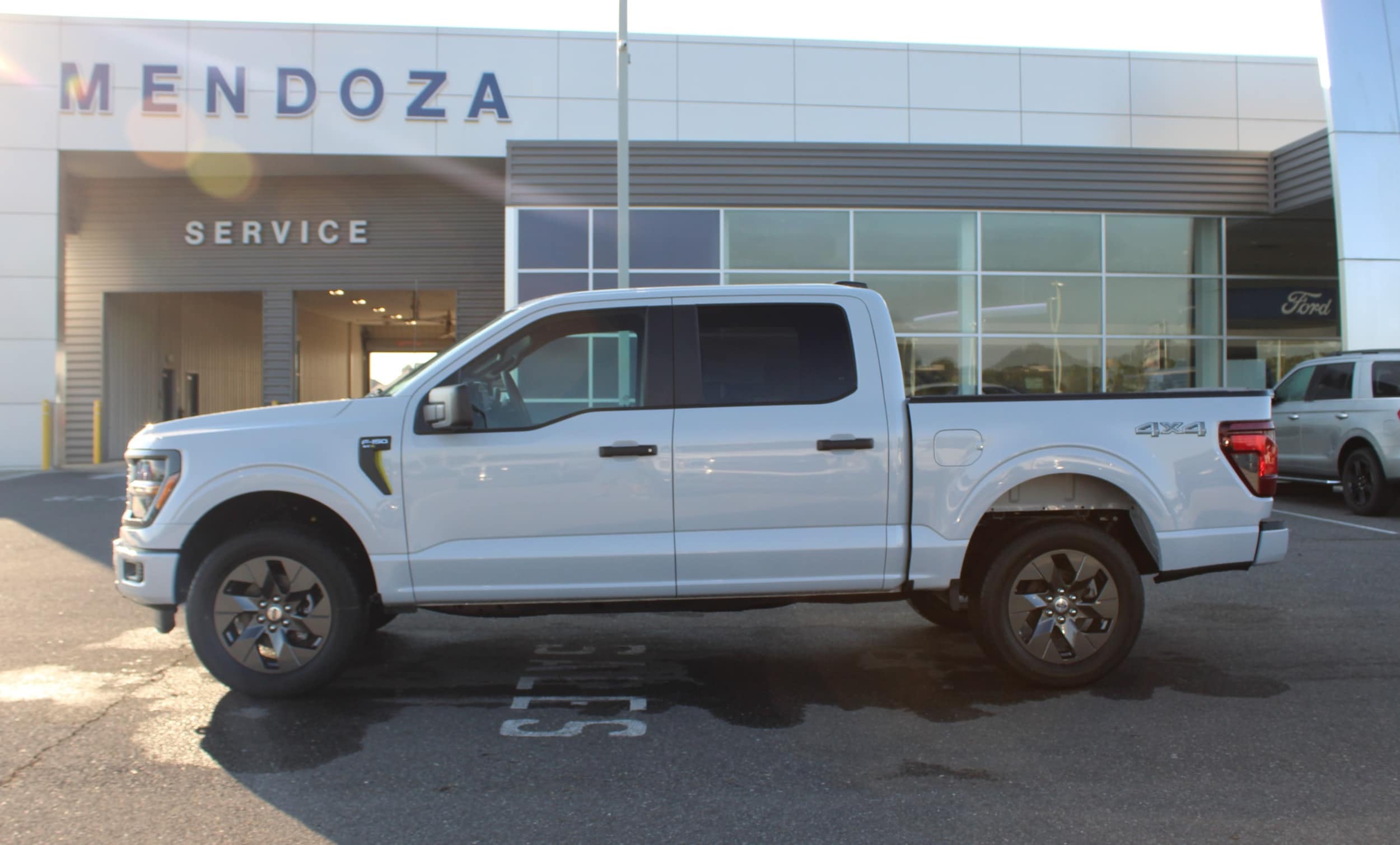 2025 Ford F-150 STX's photo