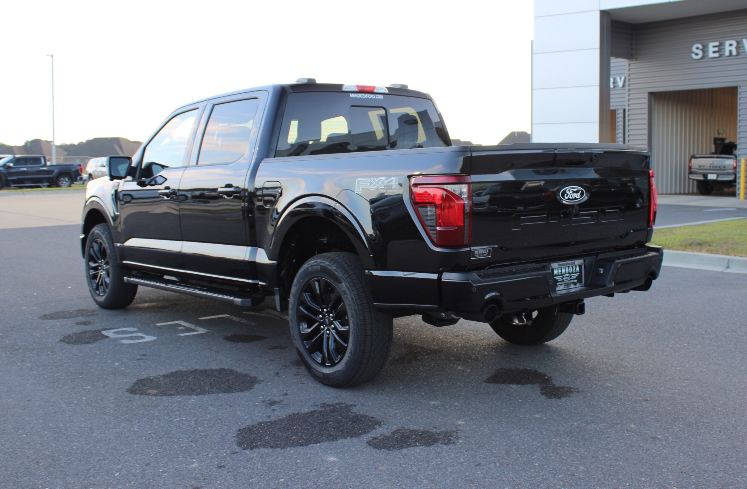 2025 Ford F-150 XLT photo 2