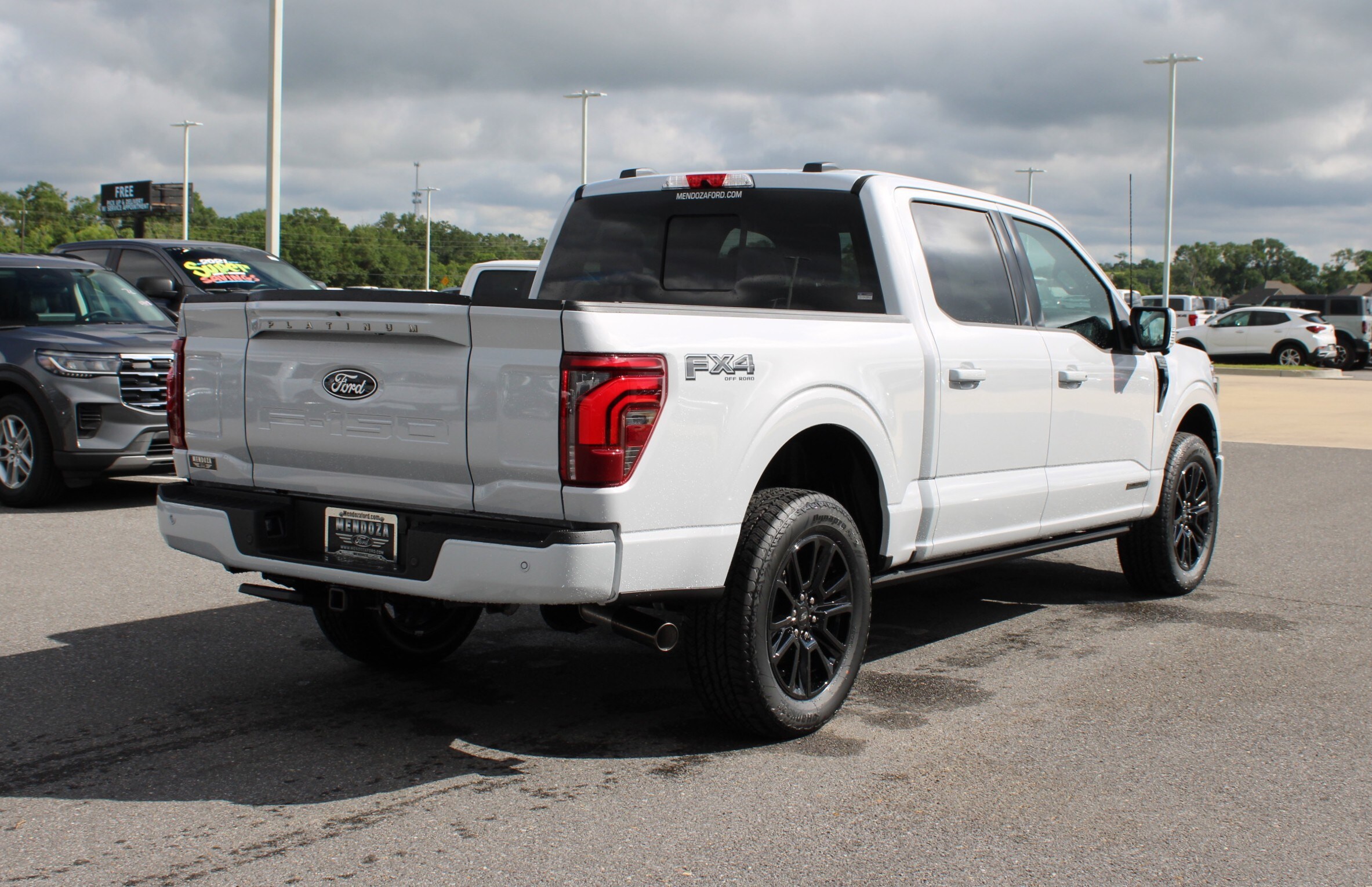 2025 Ford F-150 Platinum photo 4