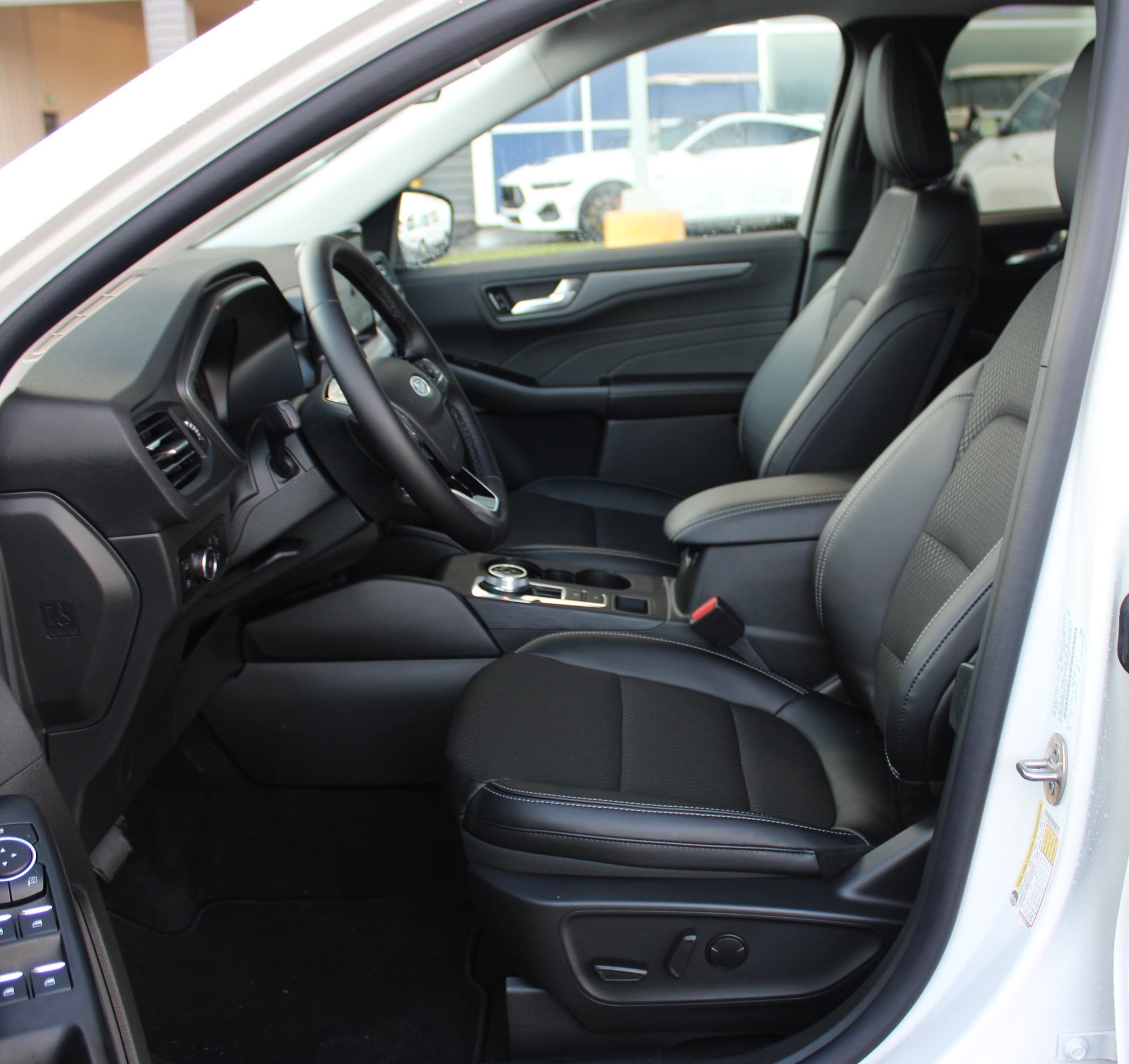 2025 Ford Escape Plug-in hybrid PHEV - Photo 15