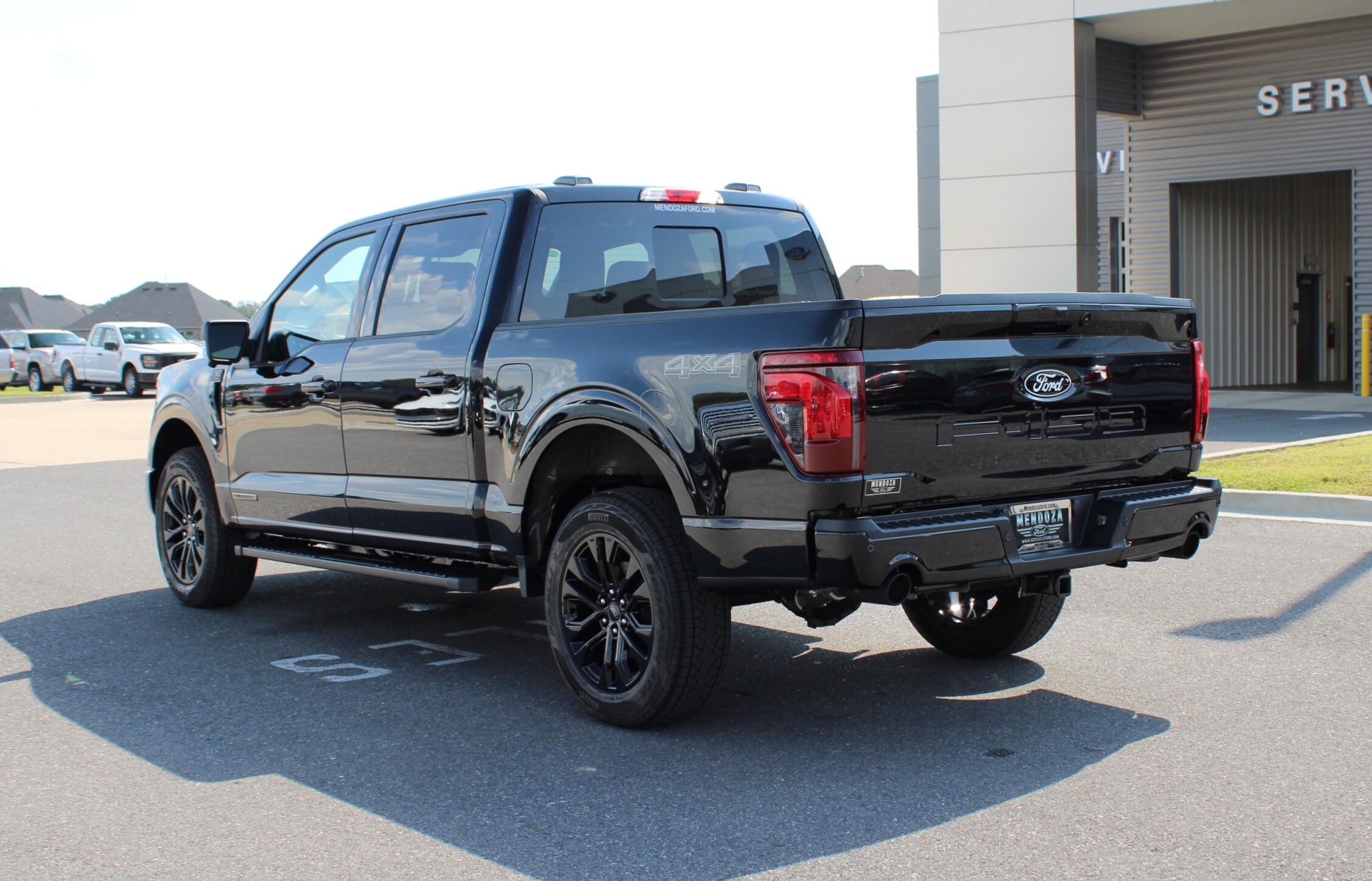 2025 Ford F-150 XLT photo 2